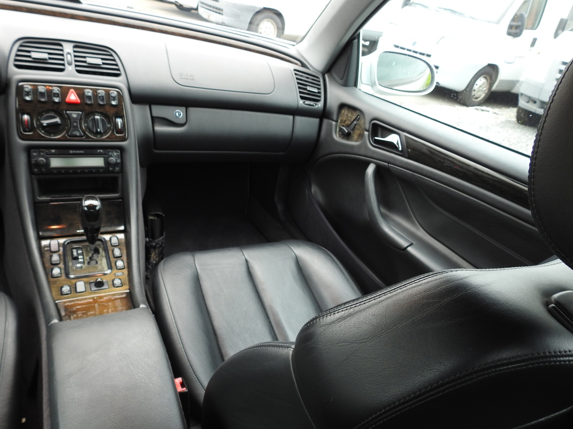 MERCEDES-BENZ CLK 320 Avantgarde Automatic-image-16