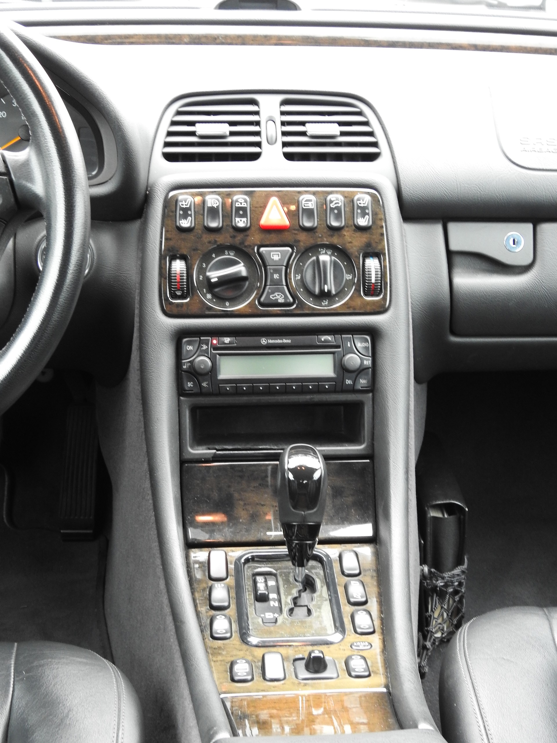 MERCEDES-BENZ CLK 320 Avantgarde Automatic-image-15