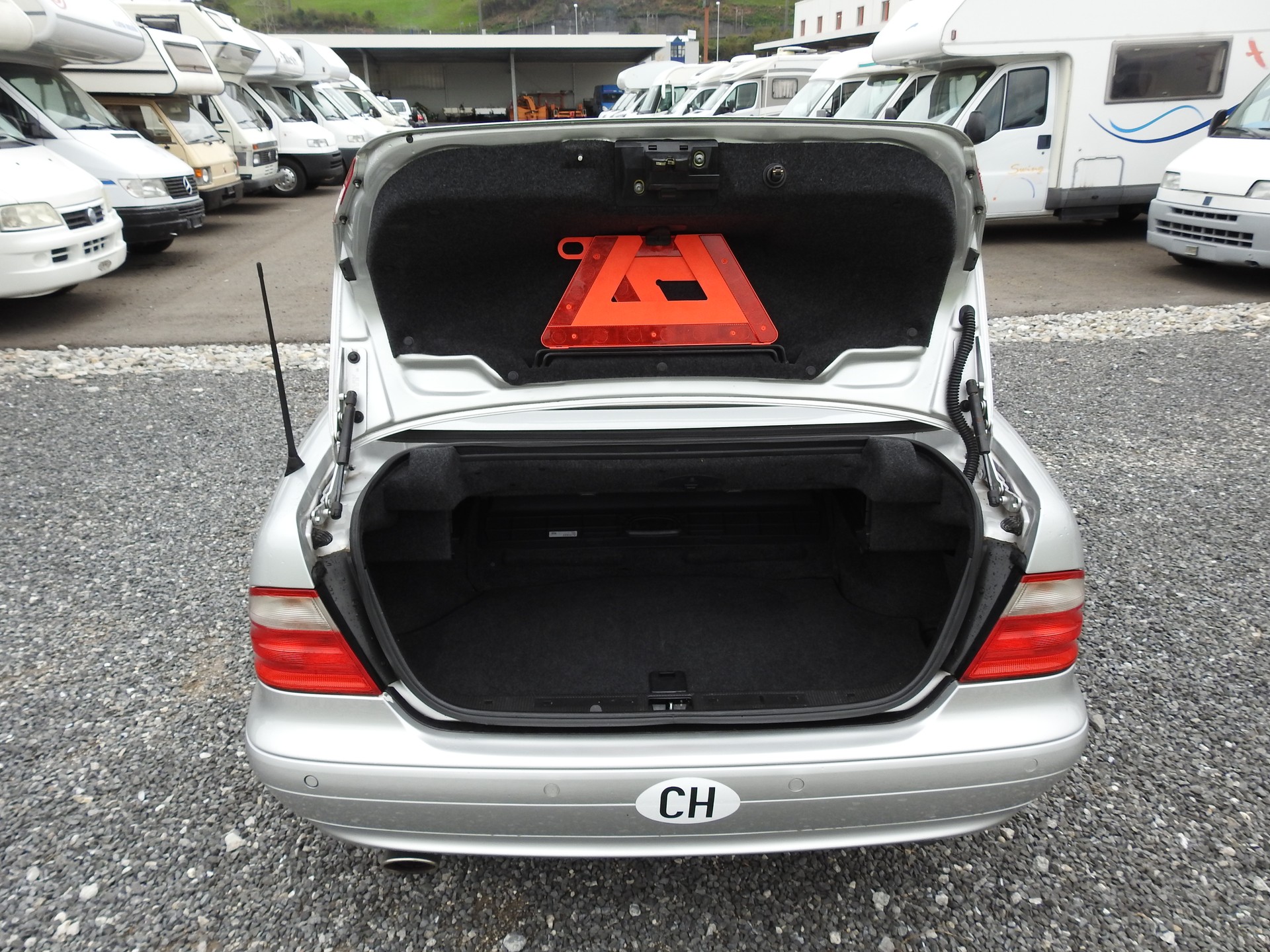 MERCEDES-BENZ CLK 320 Avantgarde Automatic-image-9