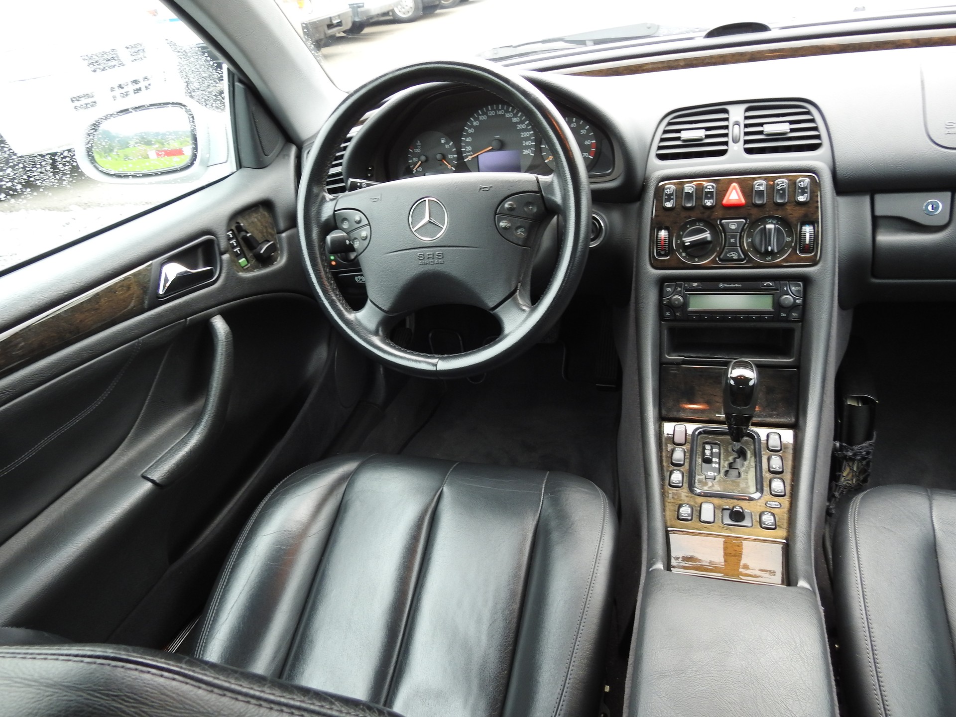 MERCEDES-BENZ CLK 320 Avantgarde Automatic-image-17