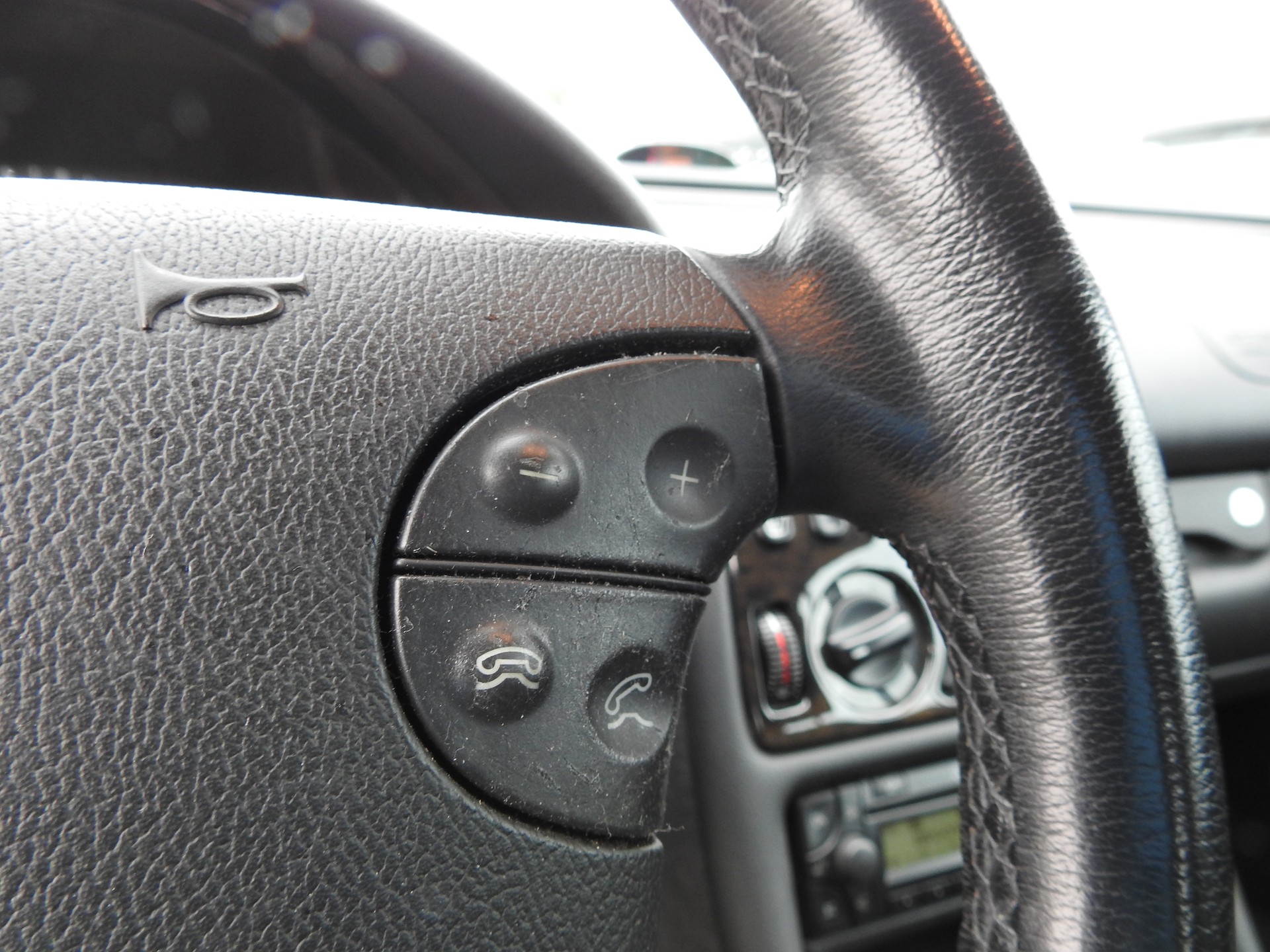 MERCEDES-BENZ CLK 320 Avantgarde Automatic-image-23