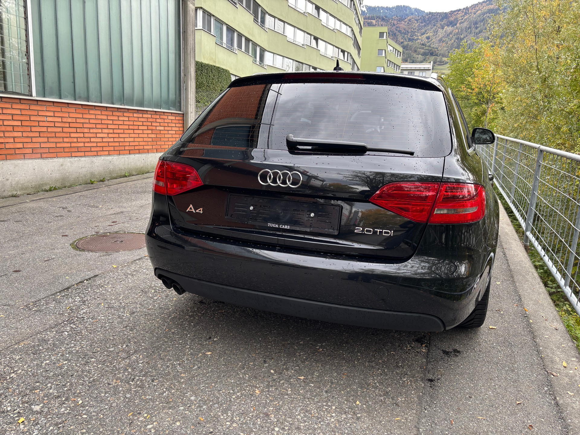 AUDI A4 Avant 2.0 TDI-image-3