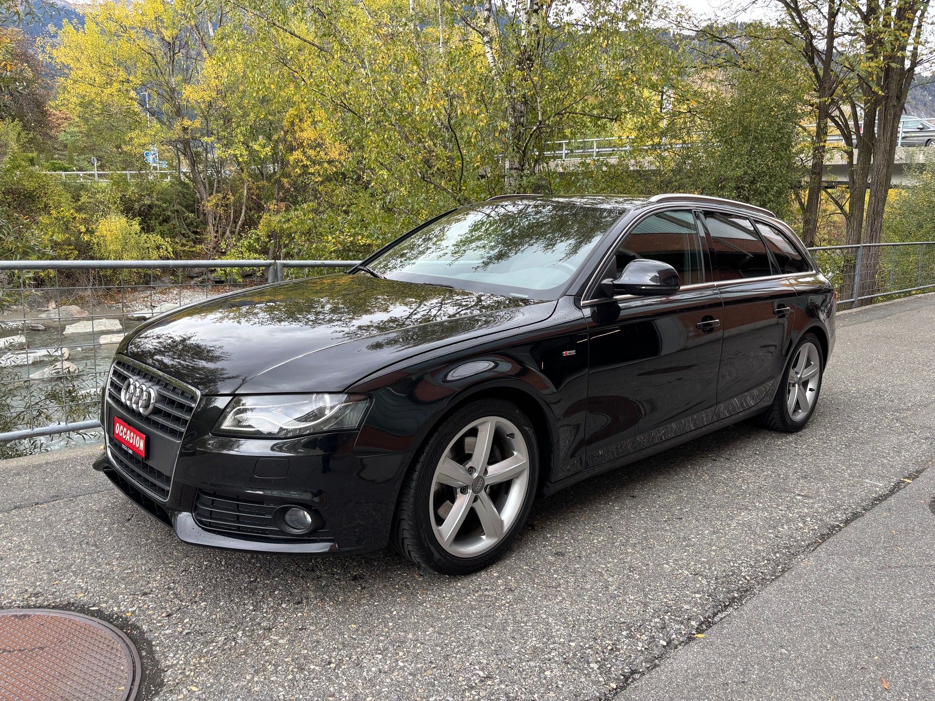 AUDI A4 Avant 2.0 TDI-image-1