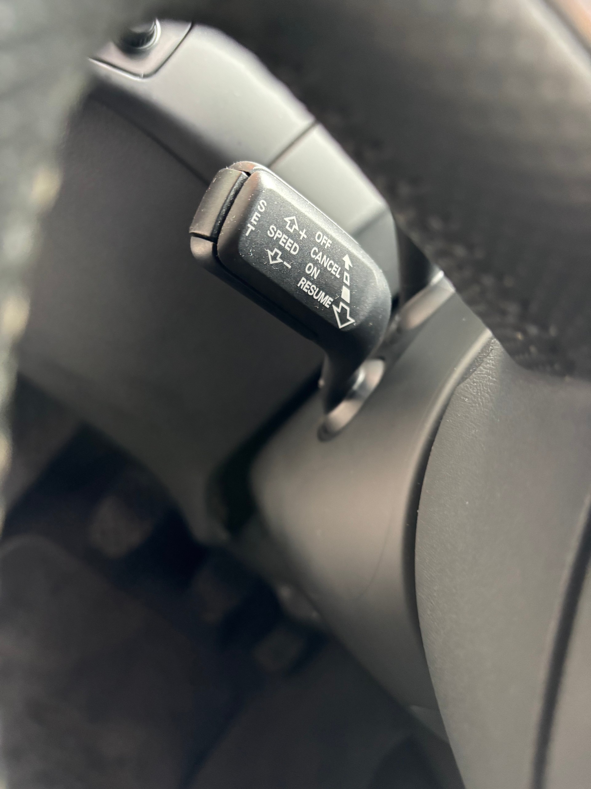 AUDI A4 Avant 2.0 TDI-image-8