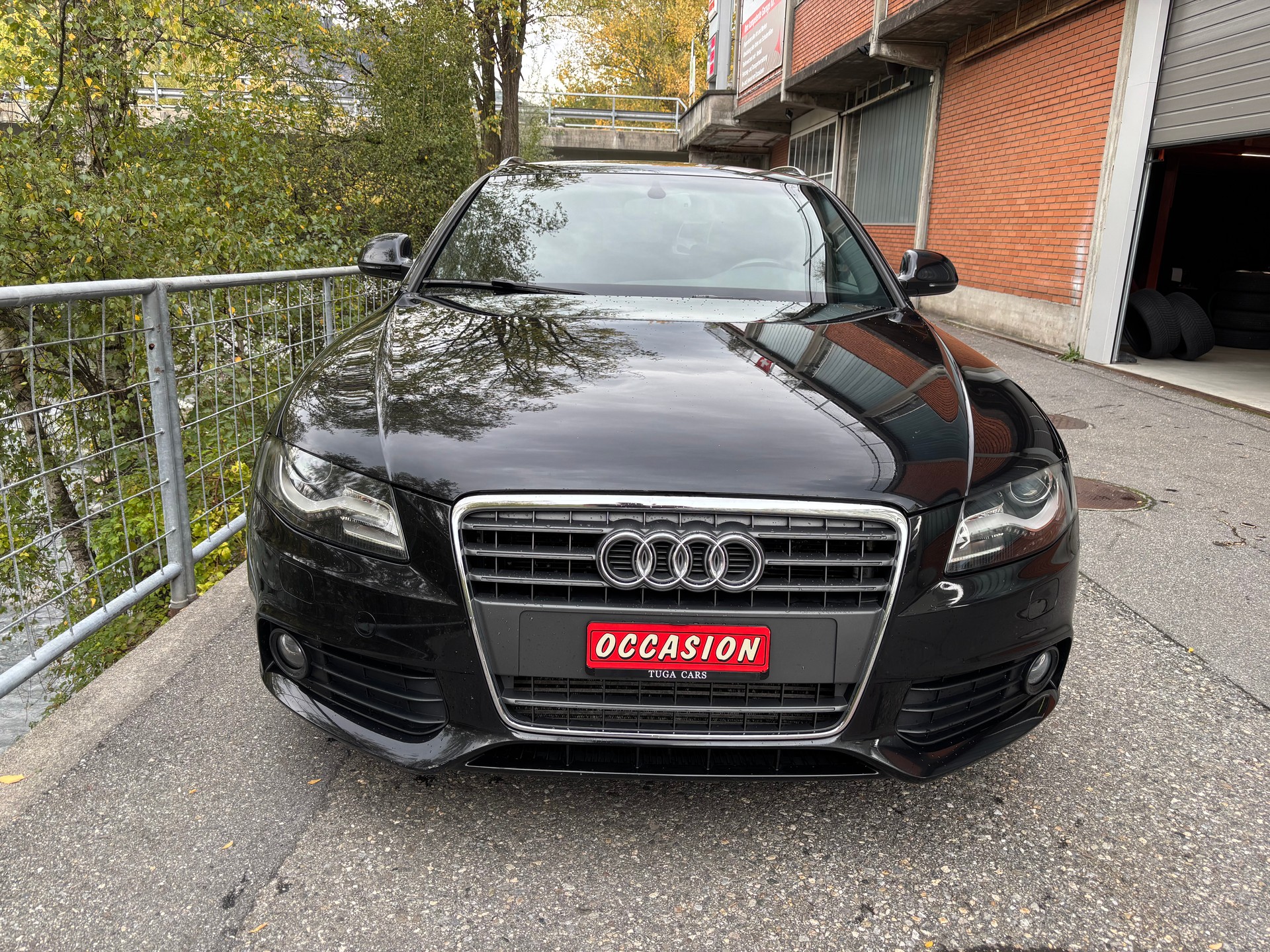 AUDI A4 Avant 2.0 TDI-image-0