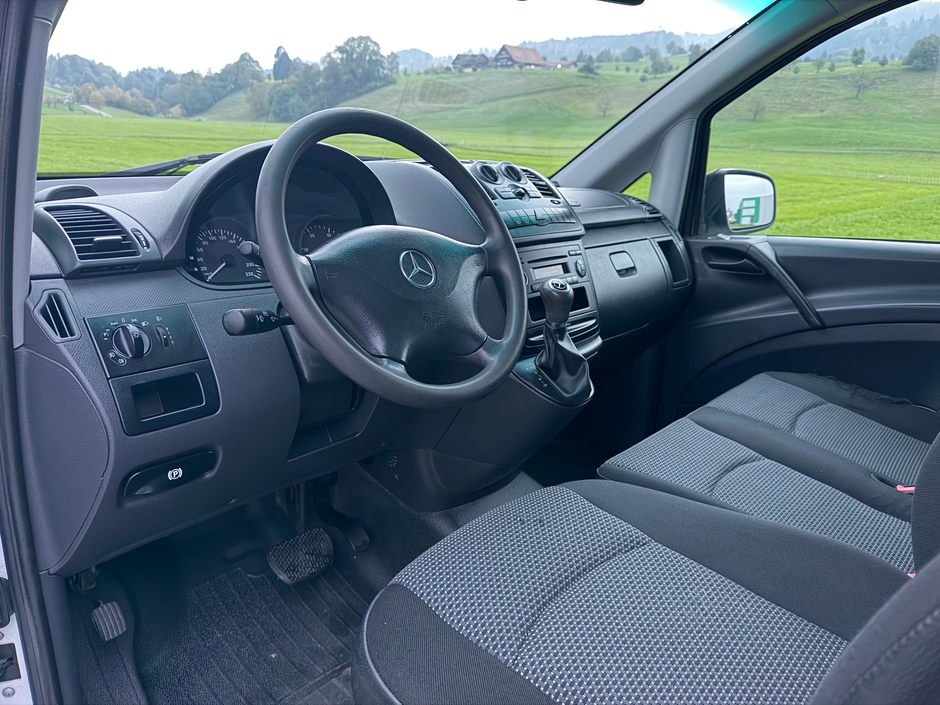 MERCEDES-BENZ Vito 116 CDI Mixto L 4Matic A-image-7