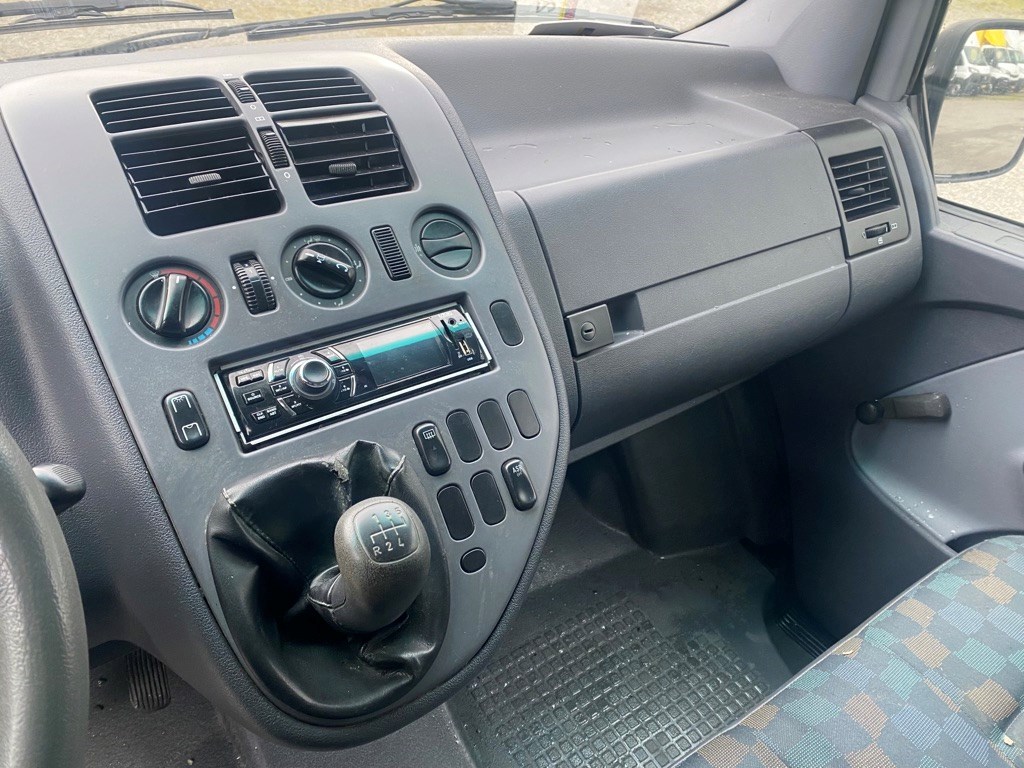 MERCEDES-BENZ VITO 2.2 CDI-image-8