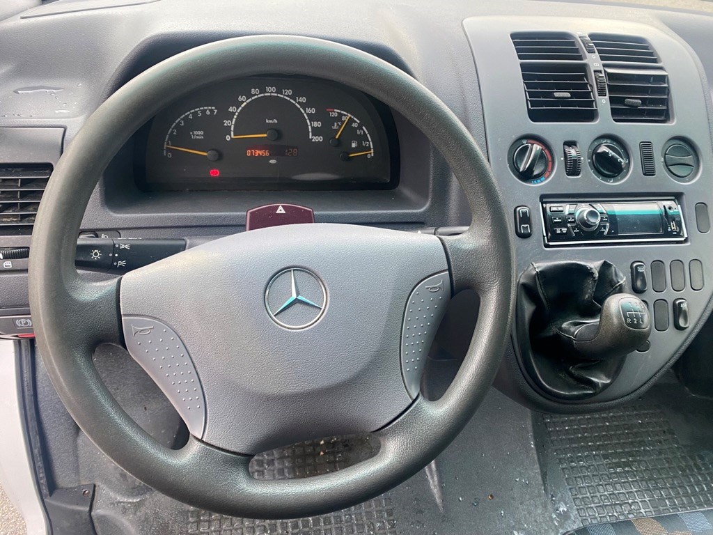 MERCEDES-BENZ VITO 2.2 CDI-image-9