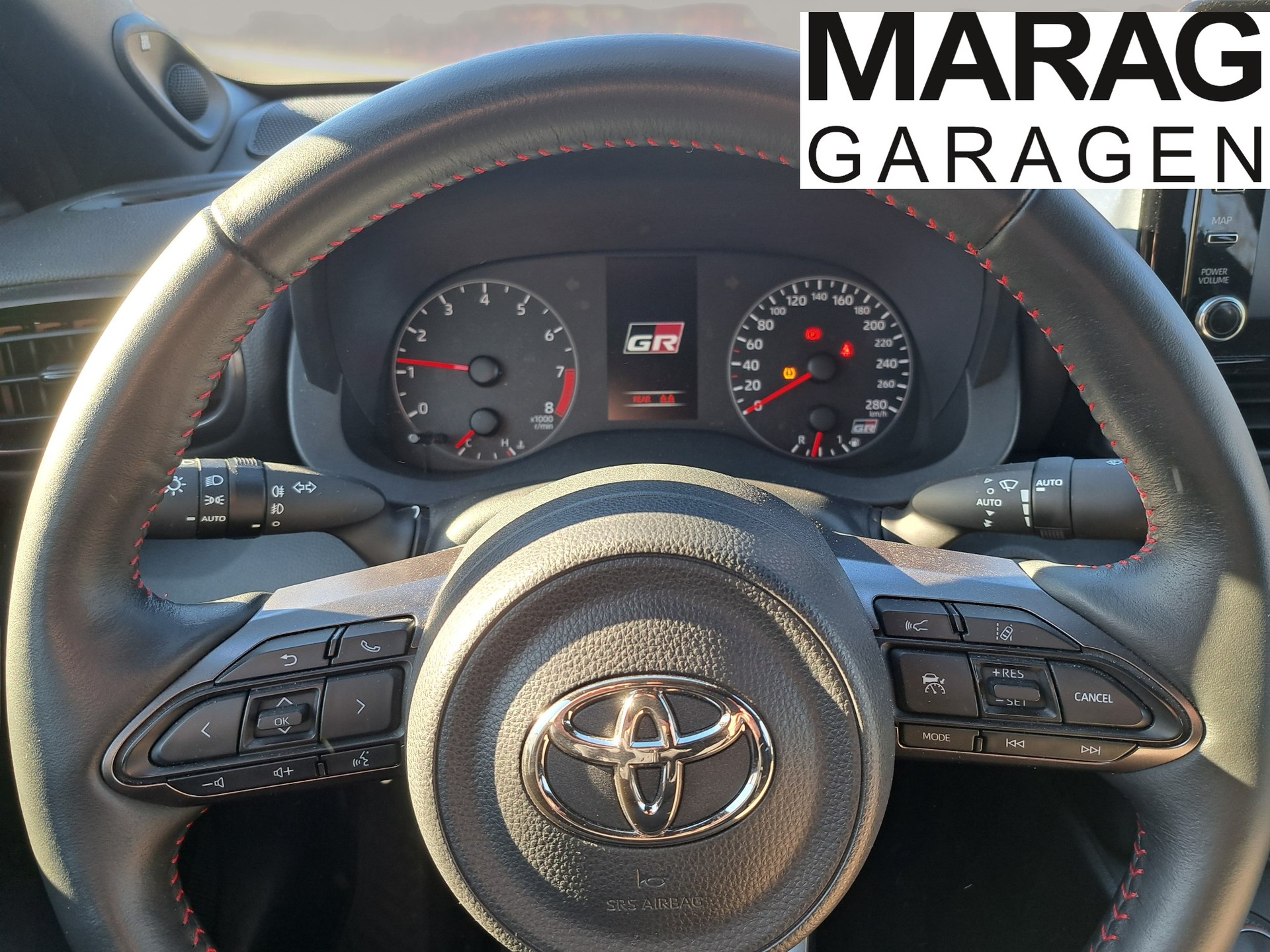 TOYOTA Yaris 1.6 GR Sport-image-11