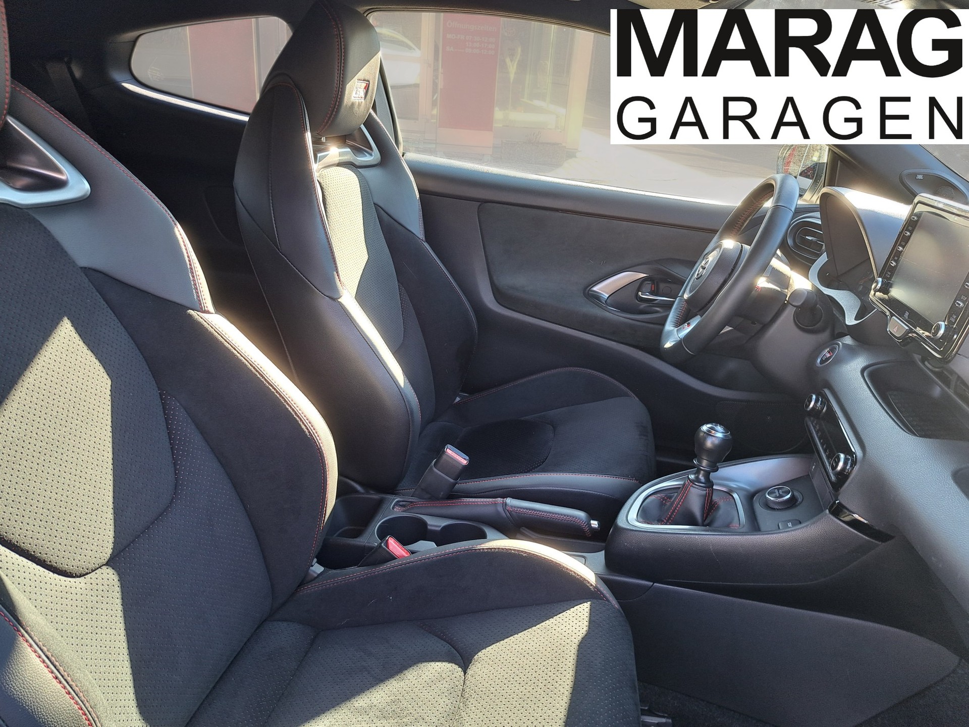TOYOTA Yaris 1.6 GR Sport-image-6