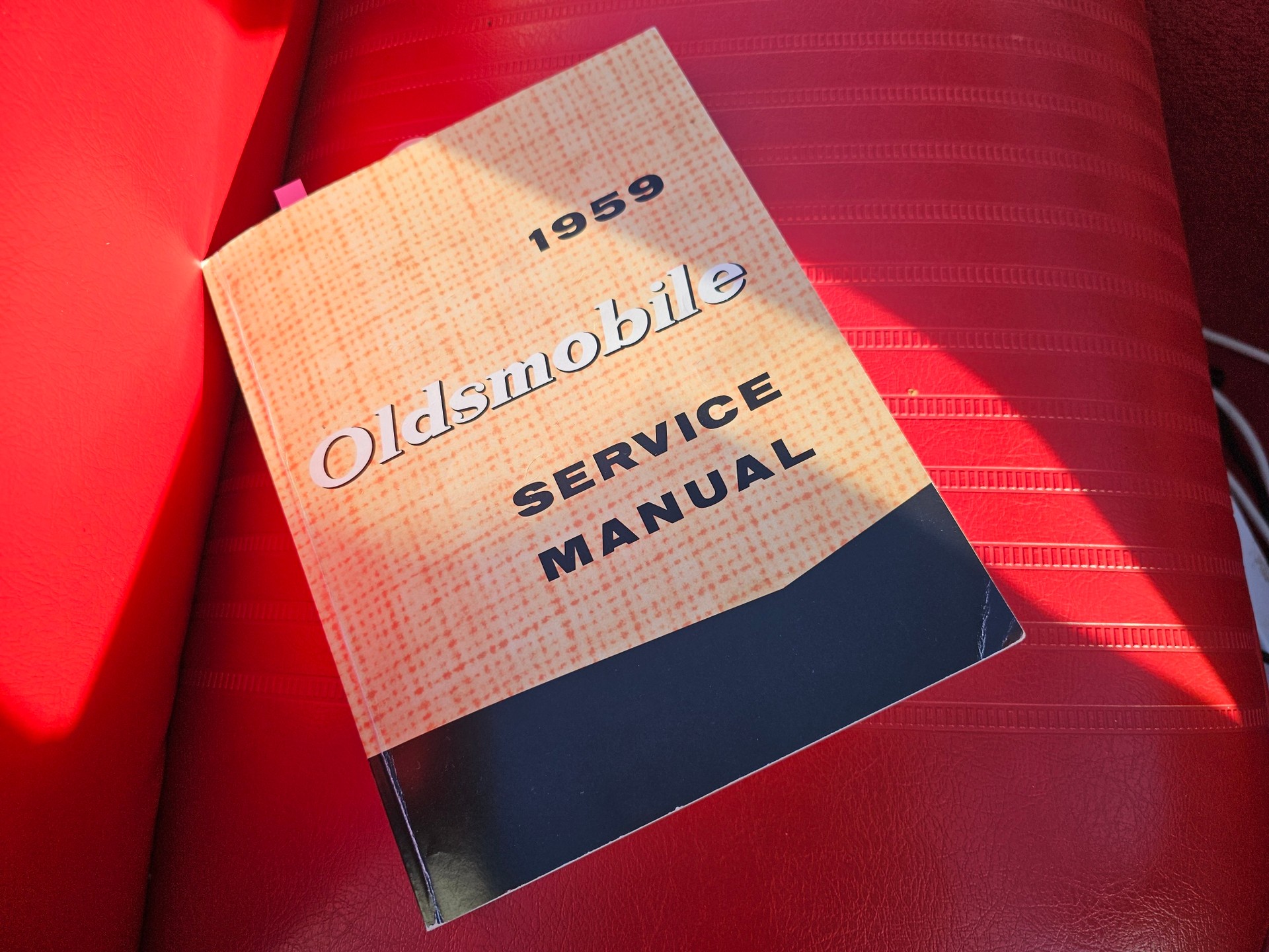 OLDSMOBILE Dynamic super 88 Coupé-image-6