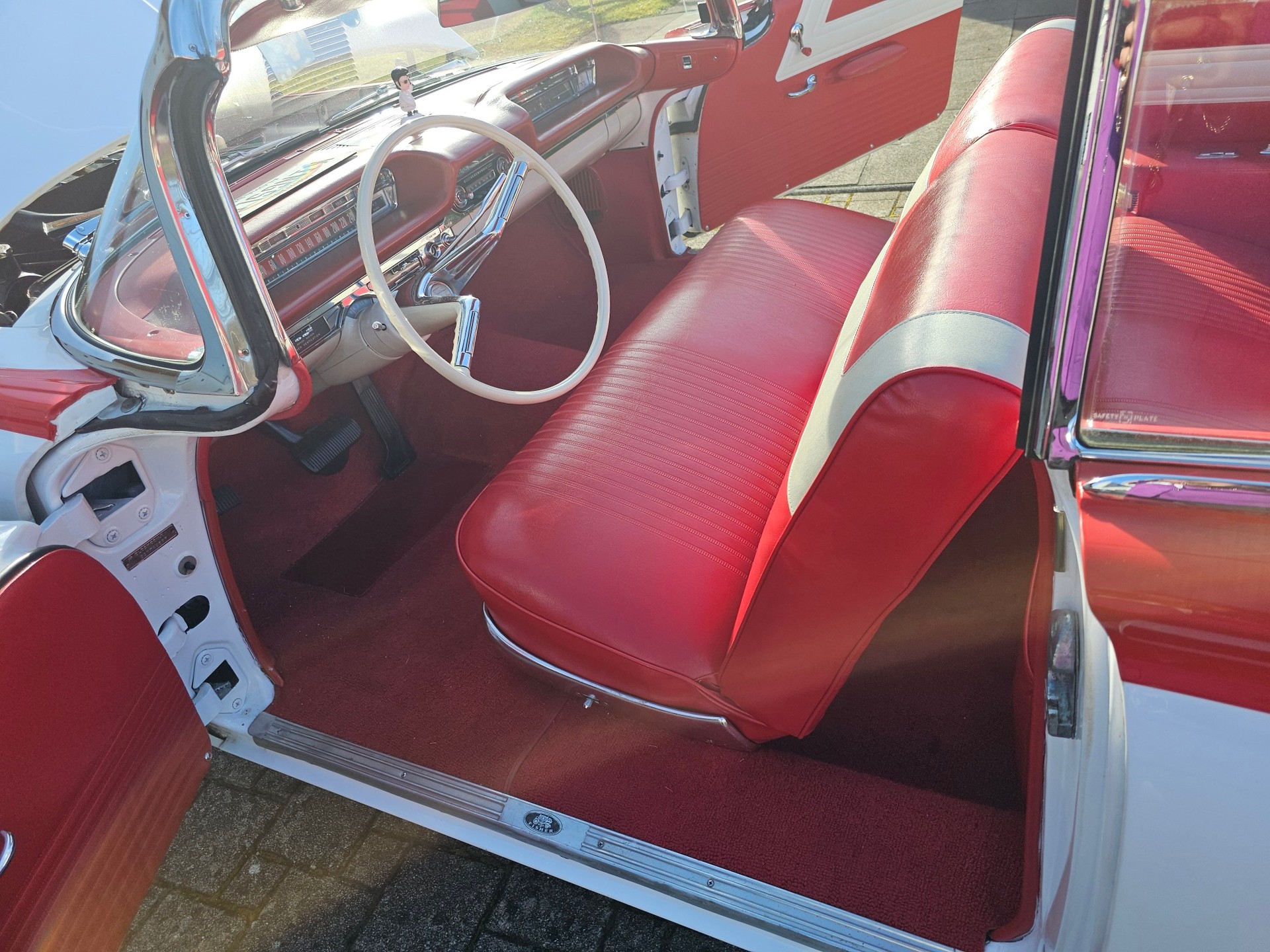 OLDSMOBILE Dynamic super 88 Coupé-image-13