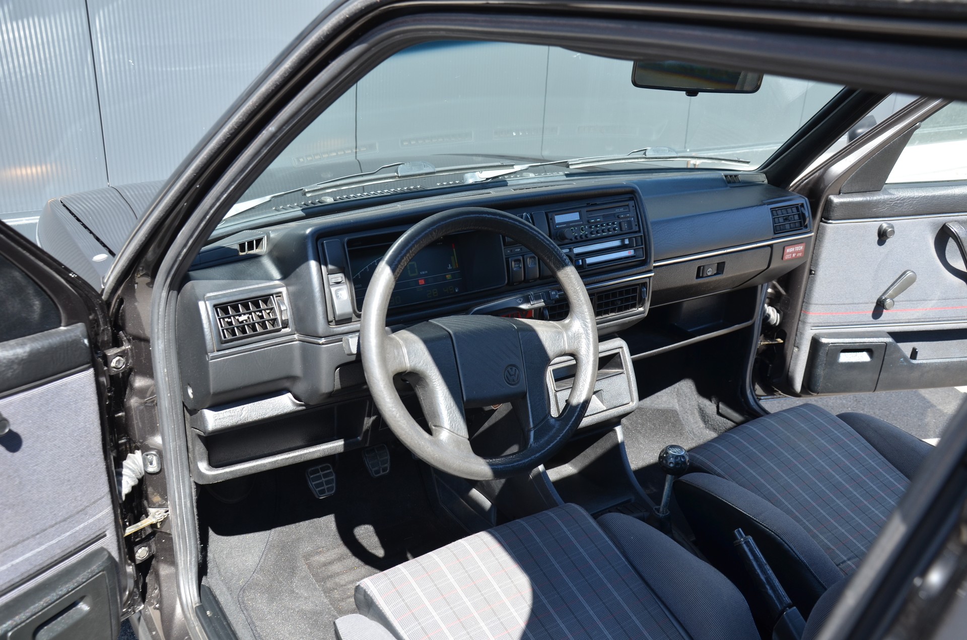 VW Golf 1800 GTI 16V HighTec-image-15