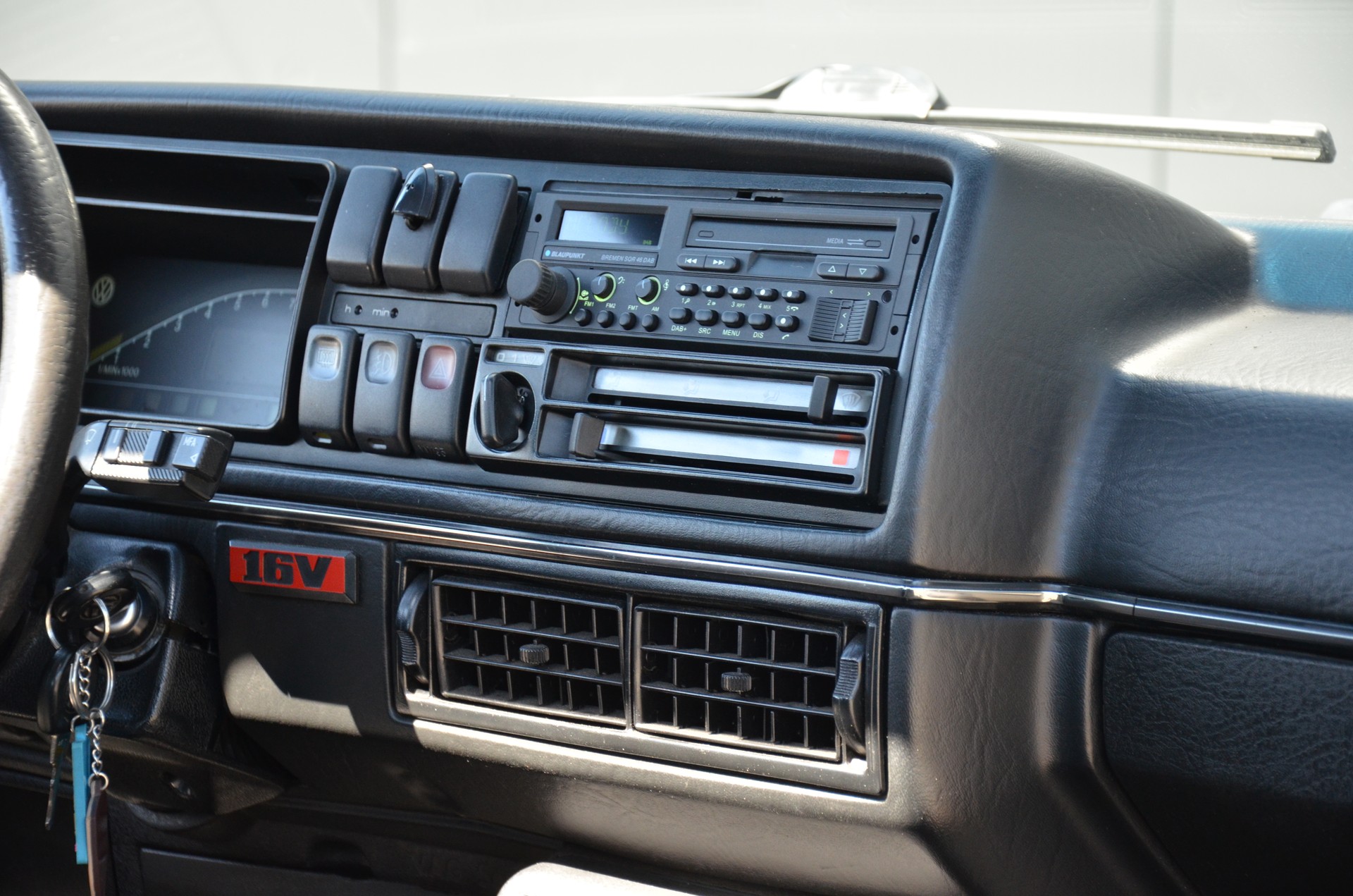 VW Golf 1800 GTI 16V HighTec-image-10