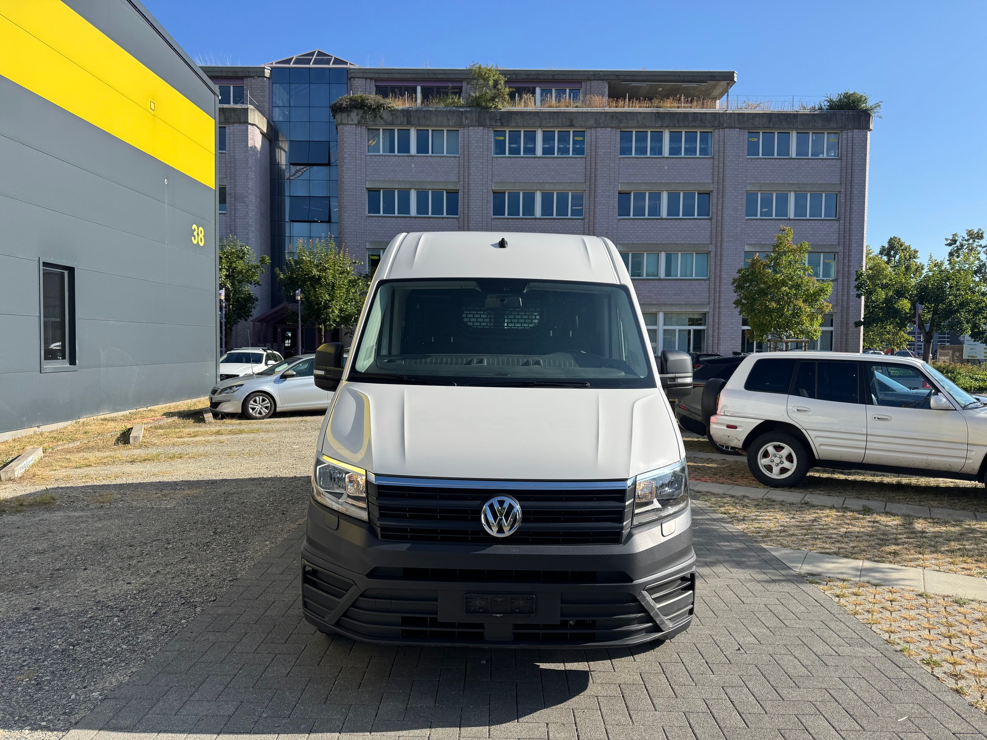 VW Crafter 35 2.0 TDI Entry L3 A-image-1