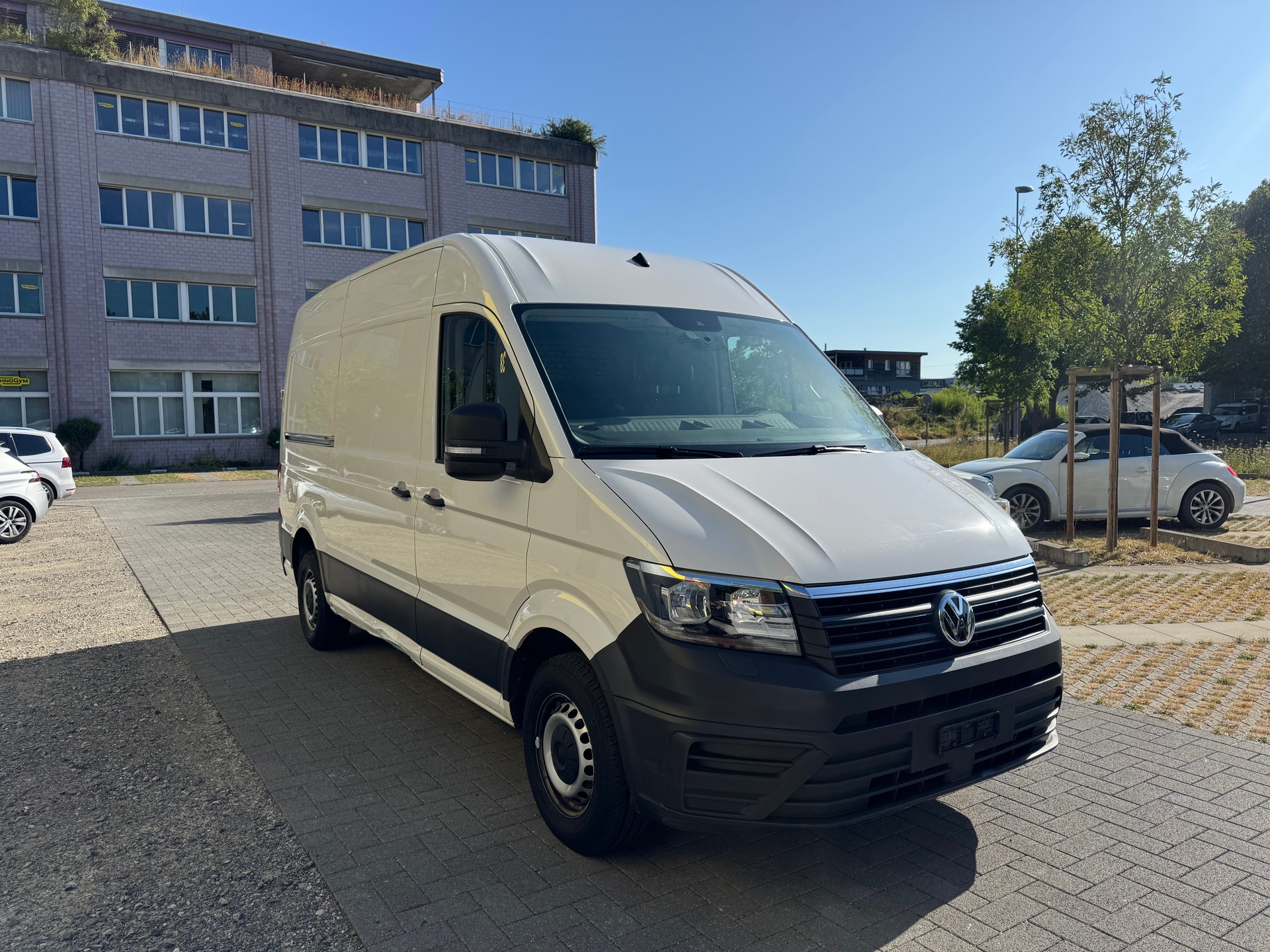 VW Crafter 35 2.0 TDI Entry L3 A-image-2