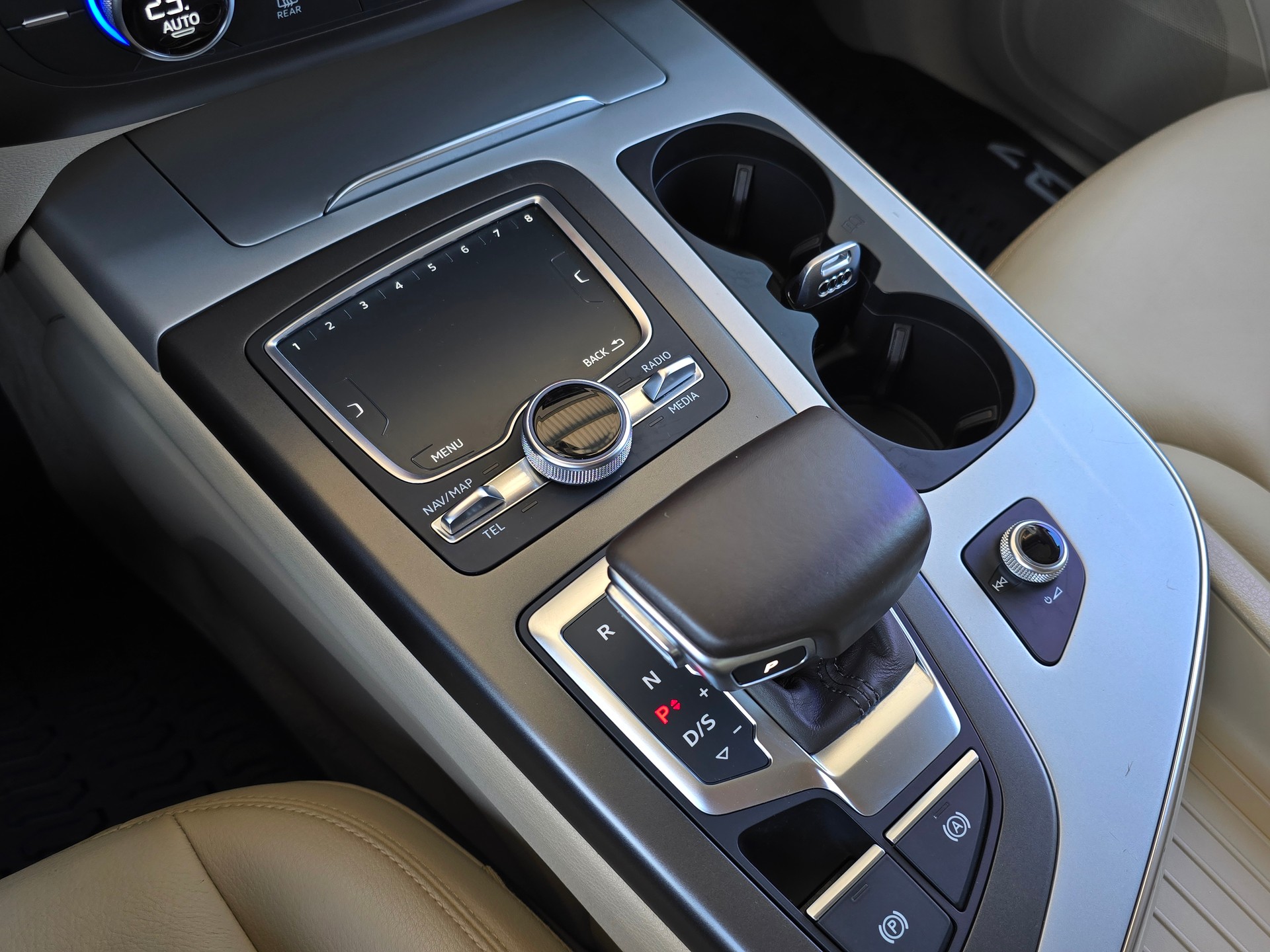AUDI Q7 3.0 TDI ultra quattro tiptronic Luftfederung-image-27