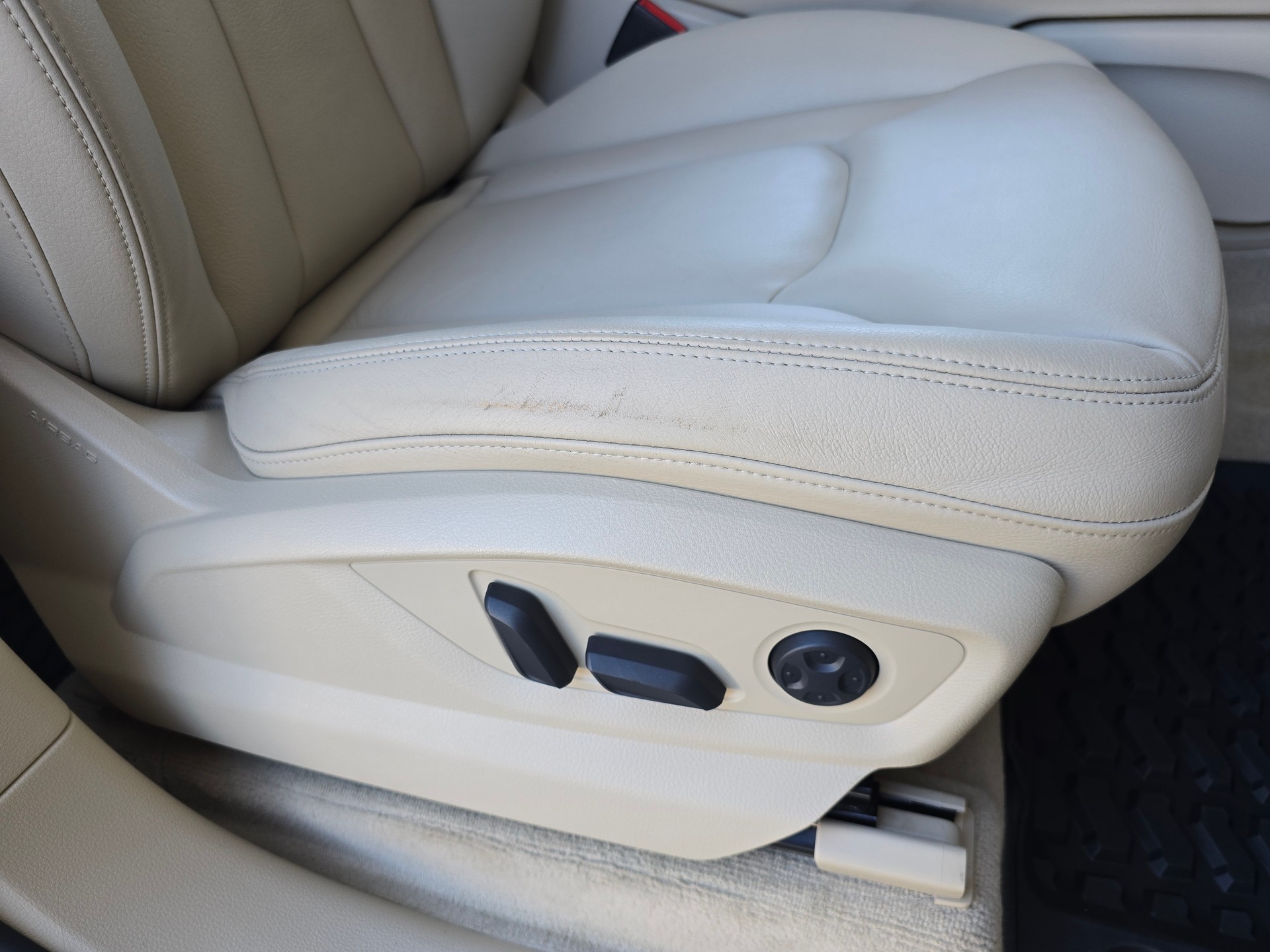 AUDI Q7 3.0 TDI ultra quattro tiptronic Luftfederung-image-25