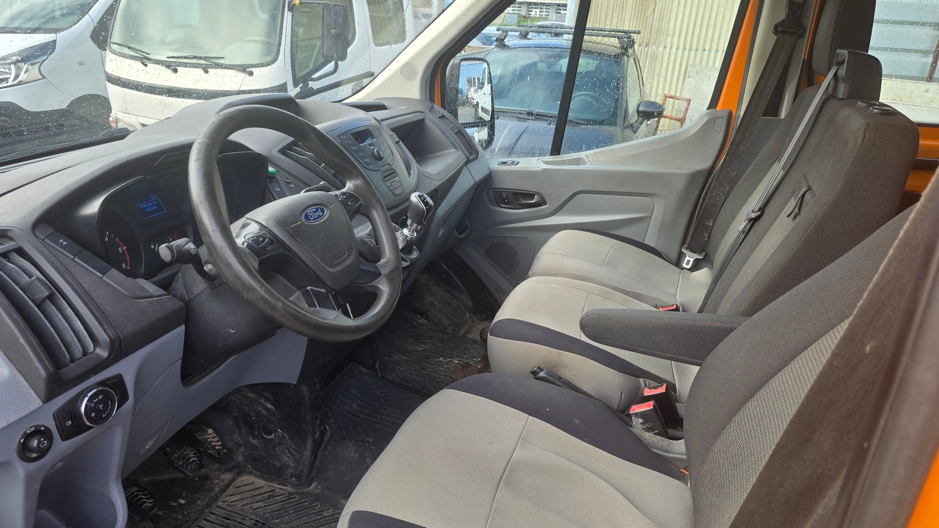 FORD Transit 350 L2 Trend 2.0 TDCi 130 4WD-image-6