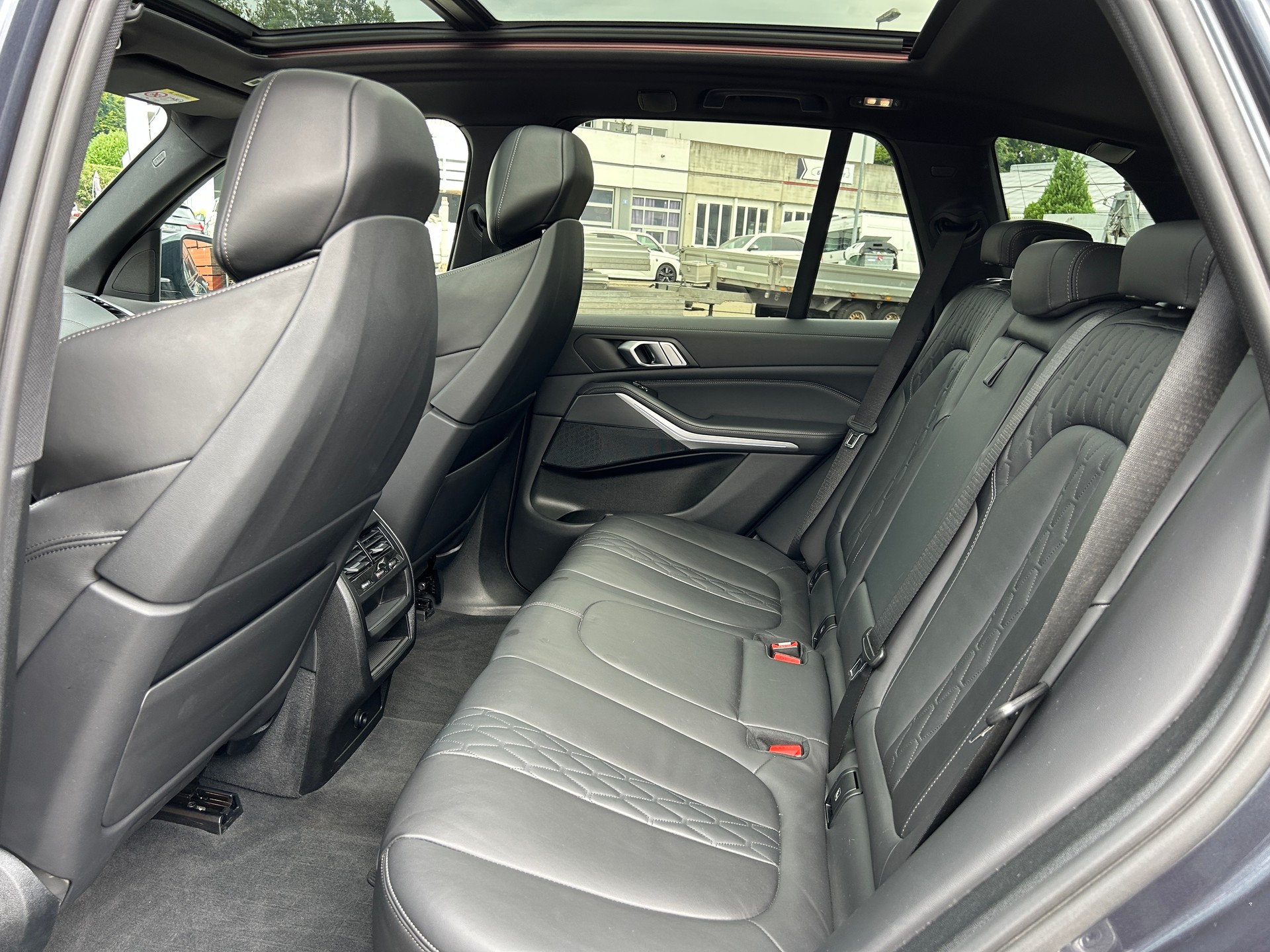 BMW X5 xDrive 48V 40d M Sport Steptronic-image-22