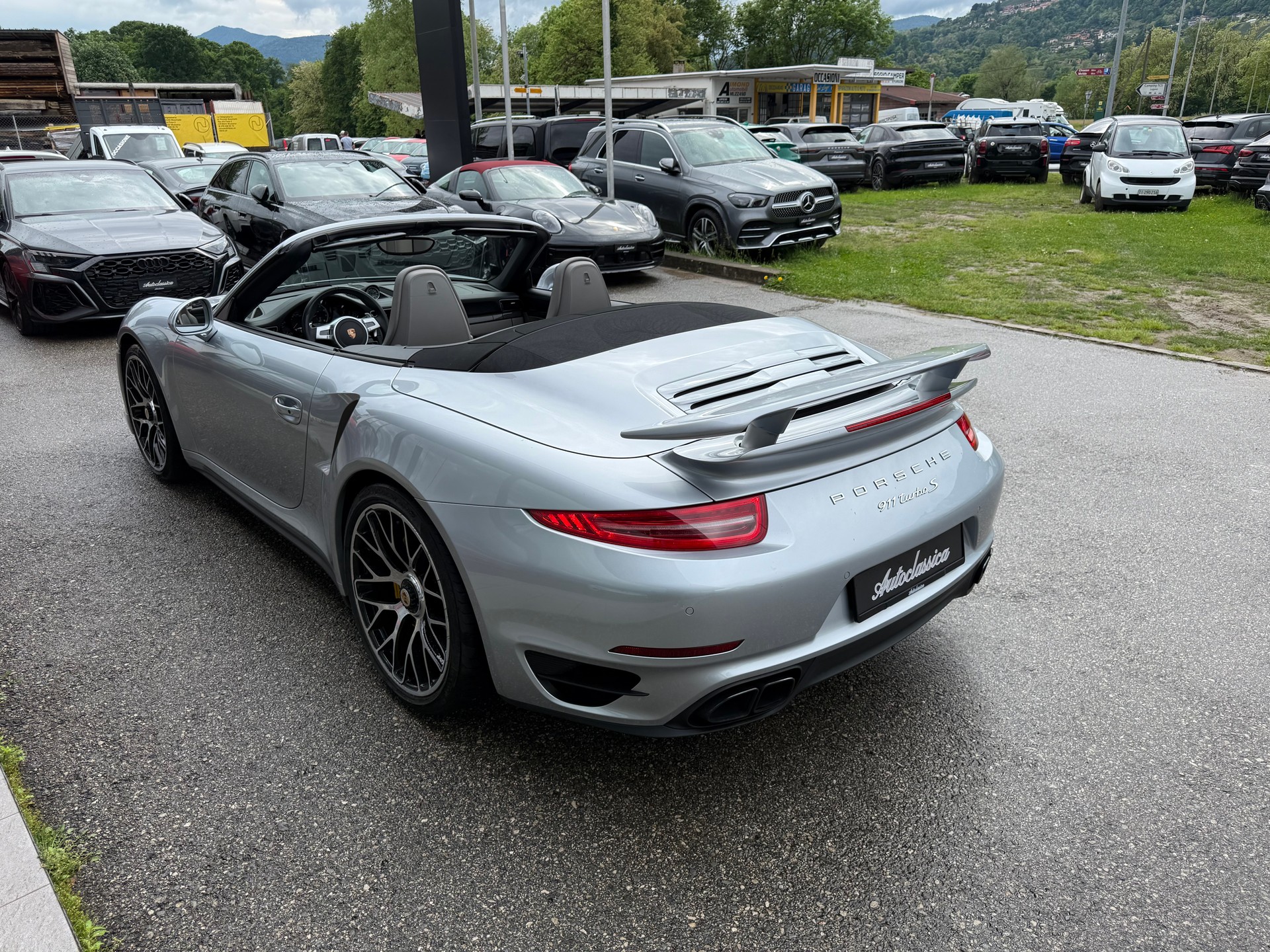 PORSCHE 911 Turbo S Cabrio PDK-image-8