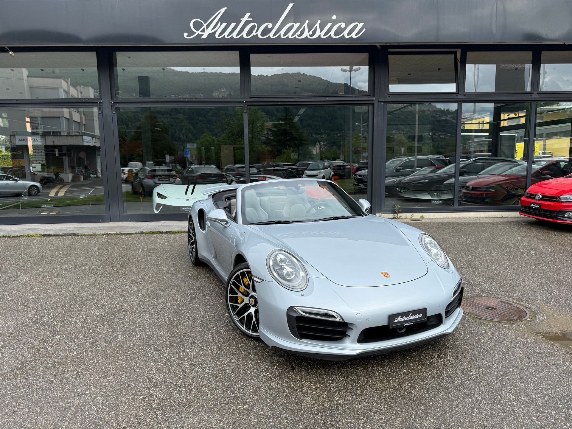 PORSCHE 911 Turbo S Cabrio PDK-image-0