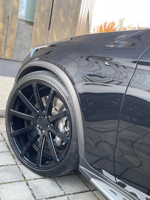 MERCEDES-BENZ GLC 63 AMG 4Matic 9G-Tronic-image-12