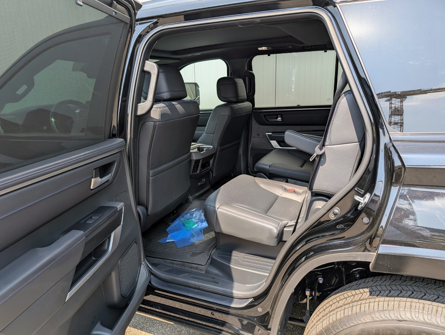 TOYOTA SEQUOIA Platinum Hybrid 4WD 2025-image-8