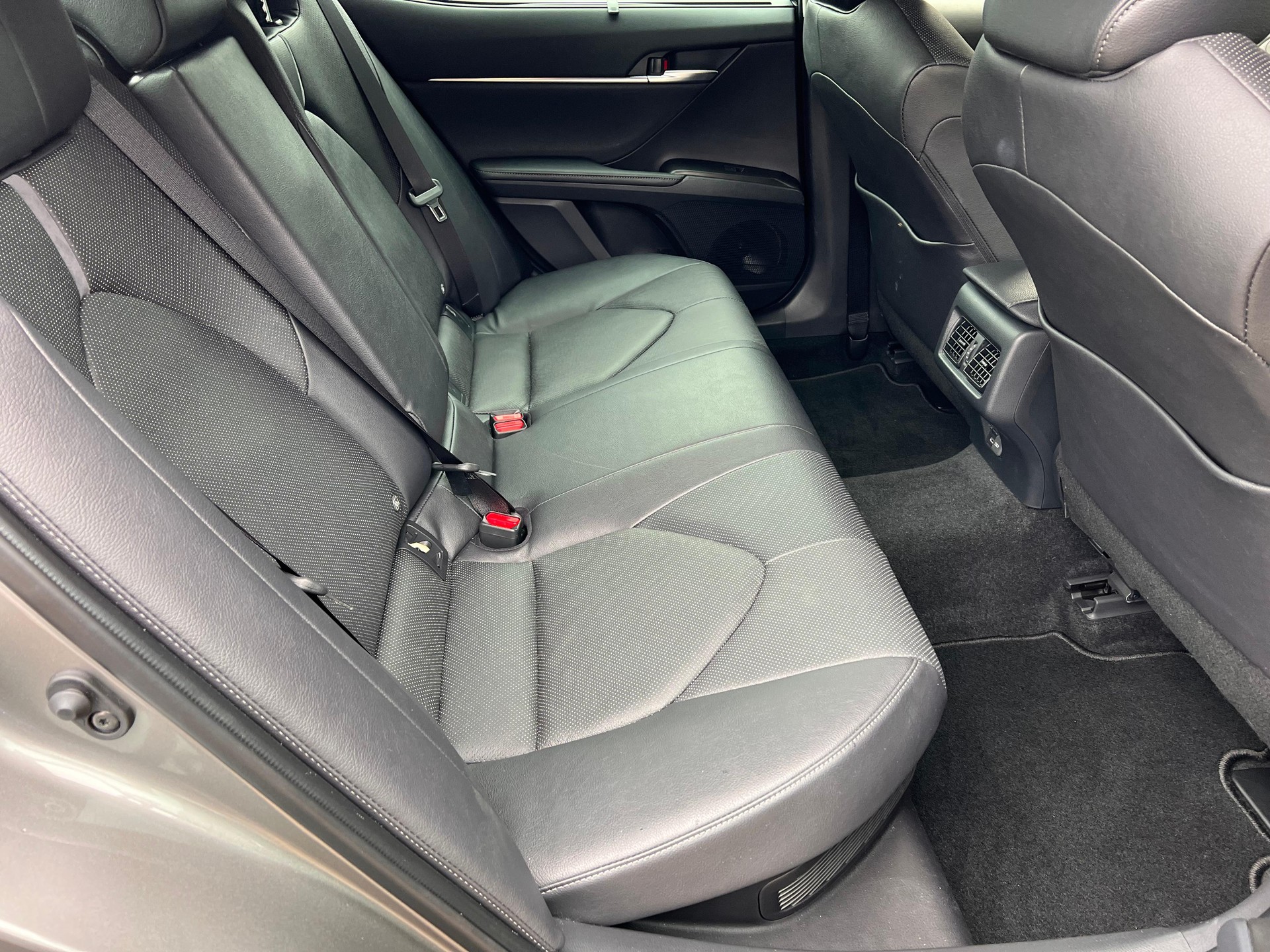 TOYOTA Camry 2.5 HSD Premium-image-11