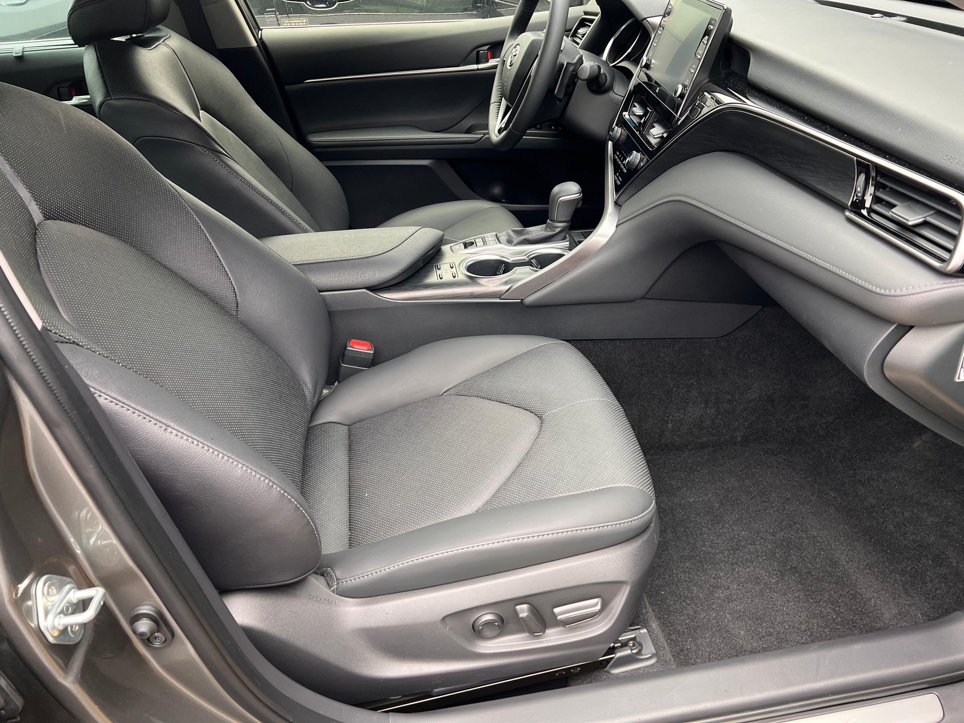 TOYOTA Camry 2.5 HSD Premium-image-12