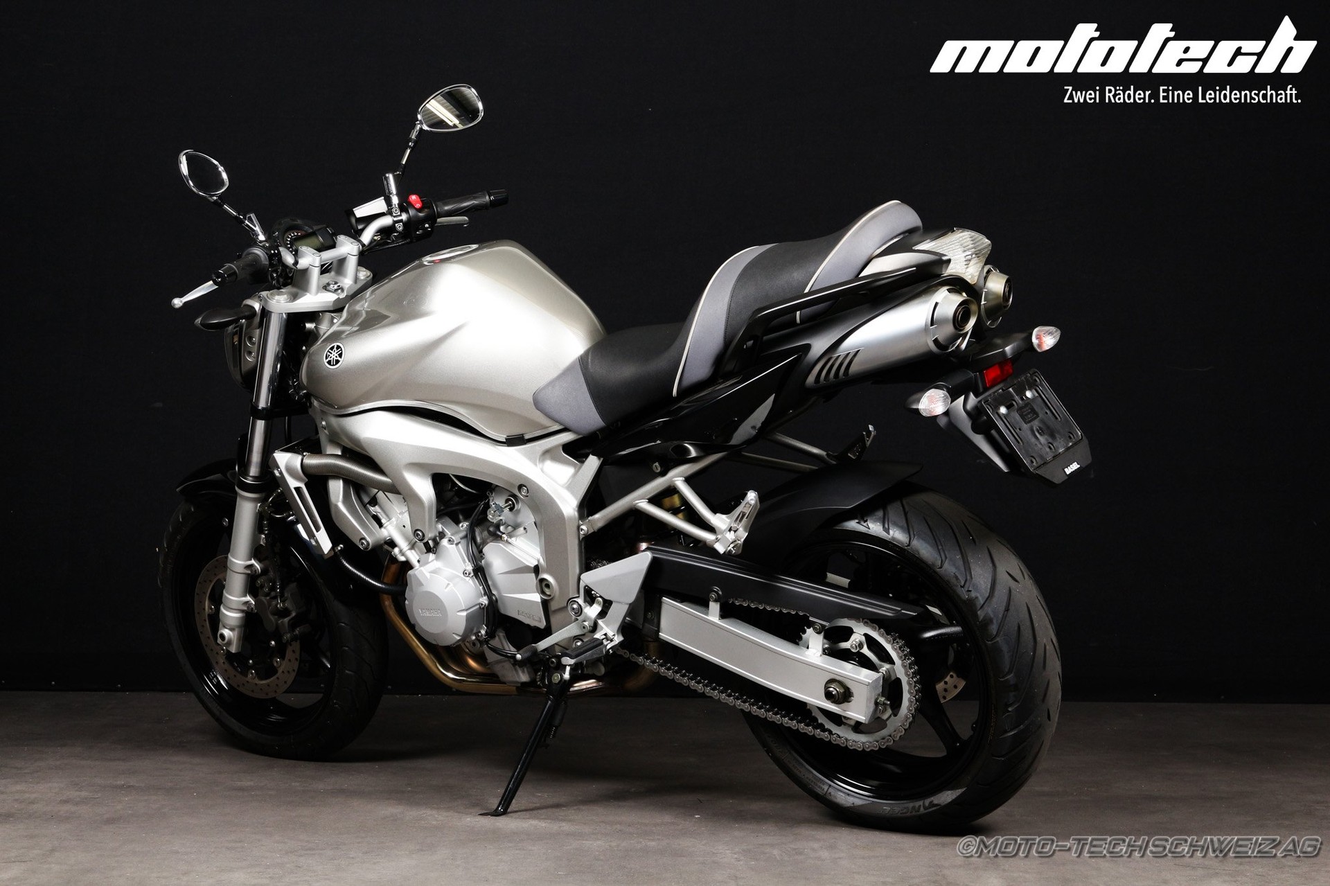 YAMAHA FZ6 N-showroom-element-2