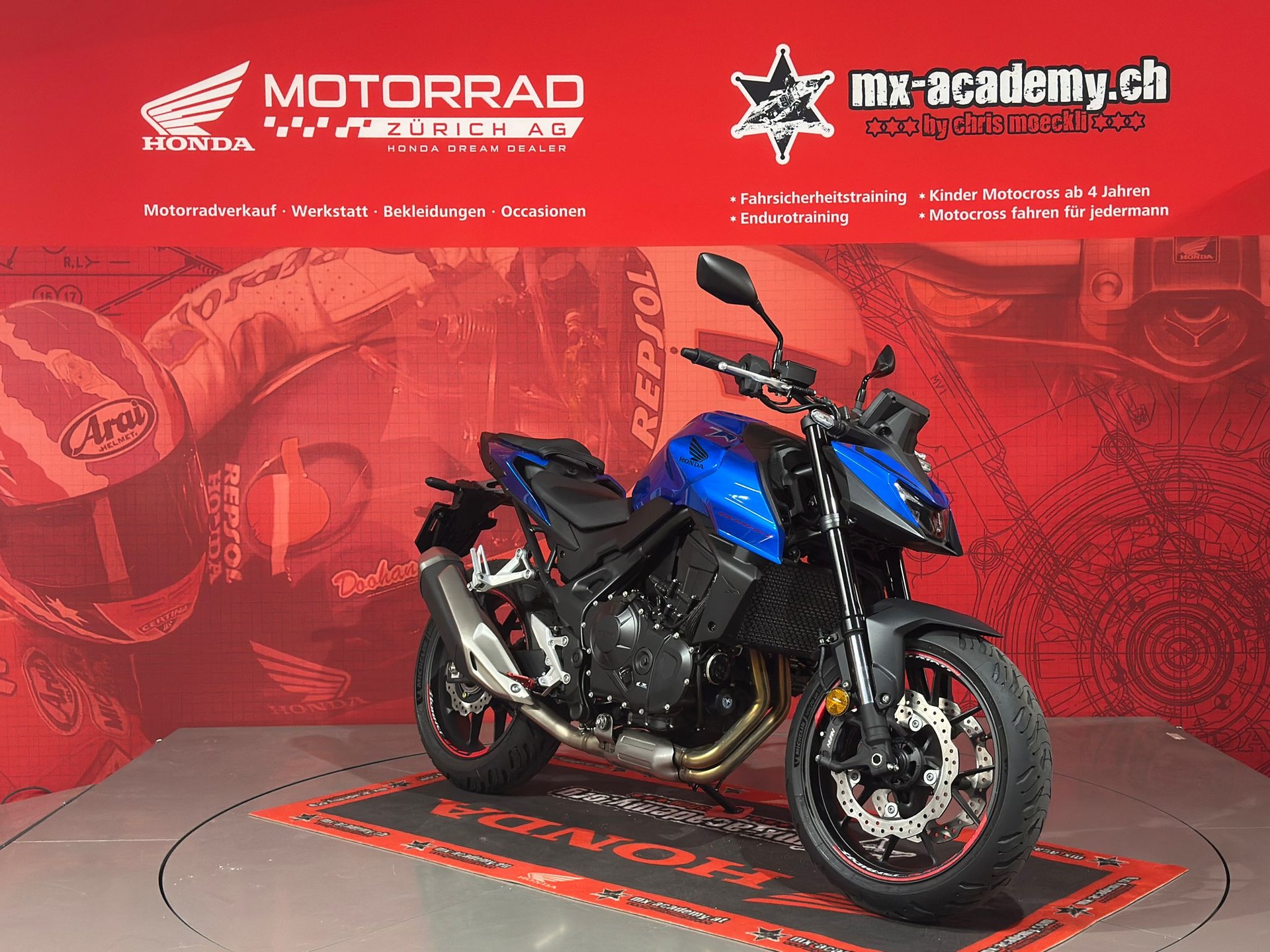HONDA **CB 750 Hornet **DEMO-BIKE-showroom-element-2