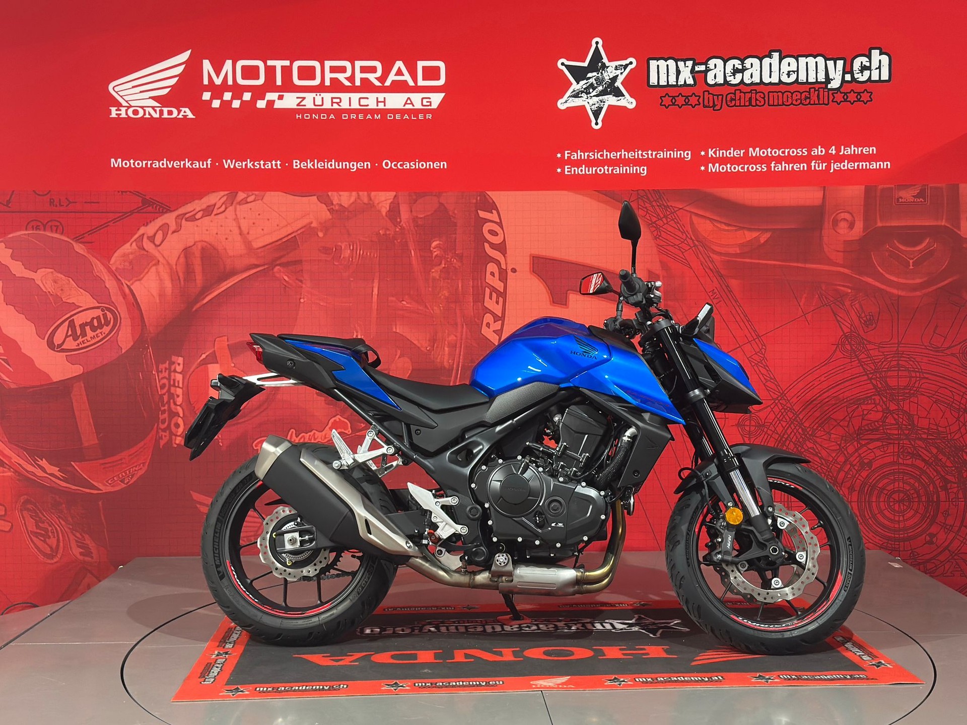 HONDA **CB 750 Hornet **DEMO-BIKE-showroom-element-1