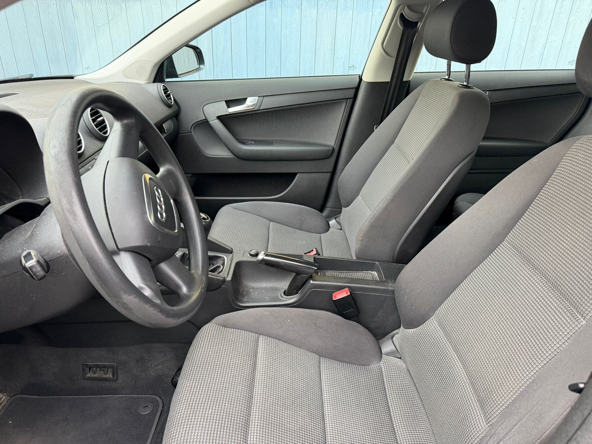 AUDI A3 Sportback 2.0 FSI Attraction-image-5