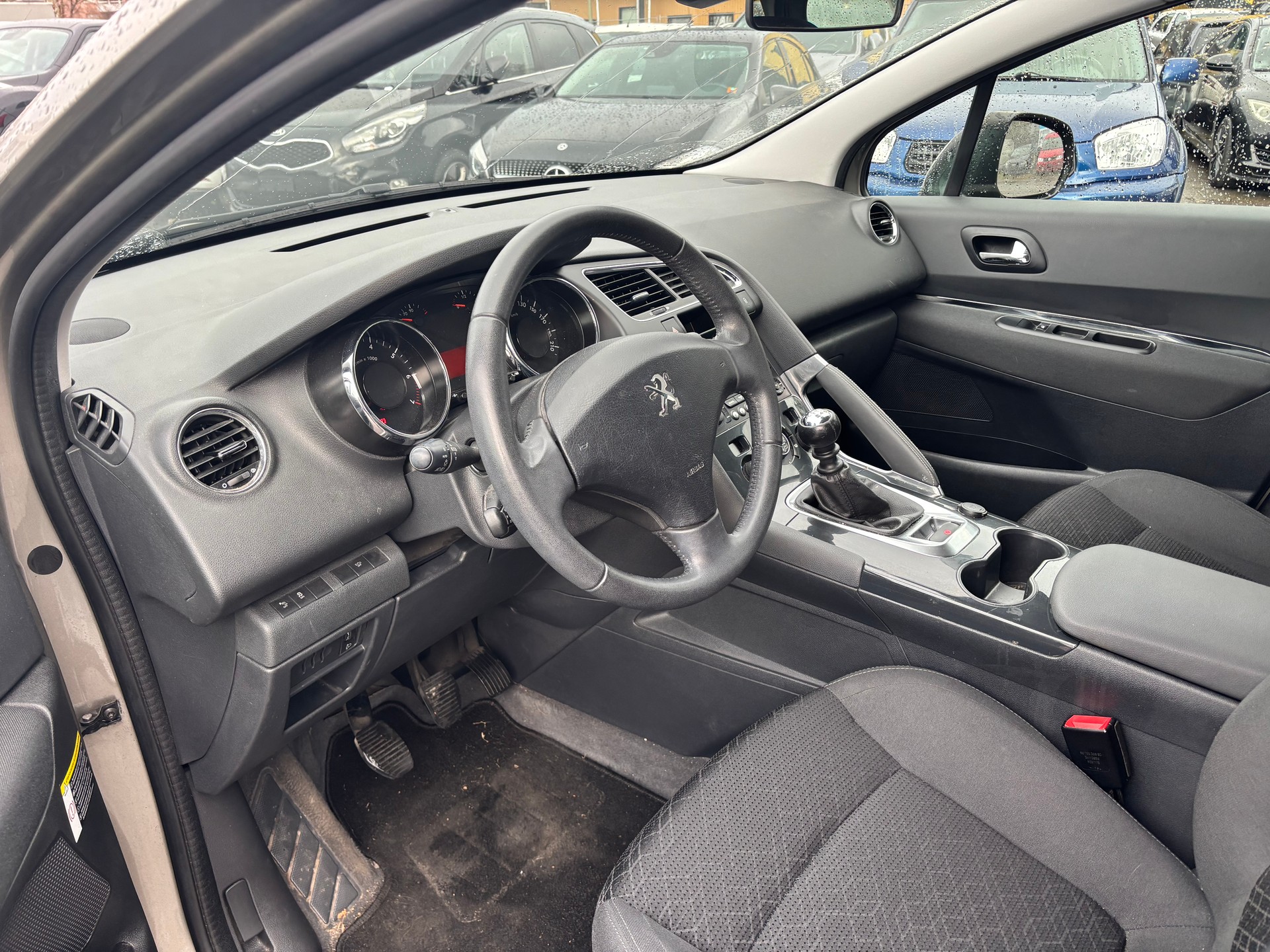 PEUGEOT 3008 1.2 Pure Tech Féline-image-11