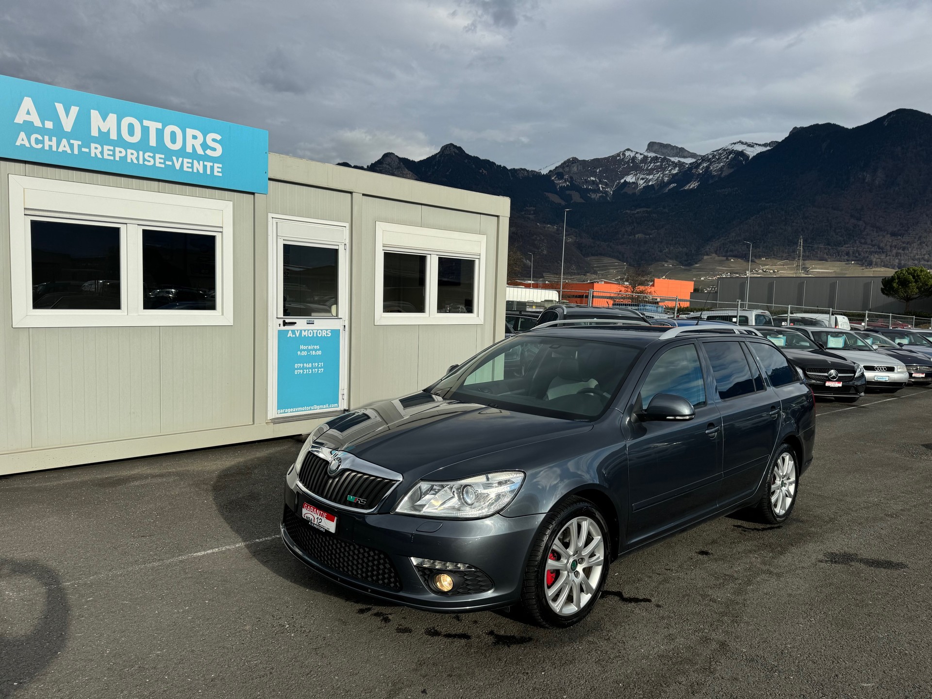 SKODA Octavia Combi 2.0 TSI RS-image-0
