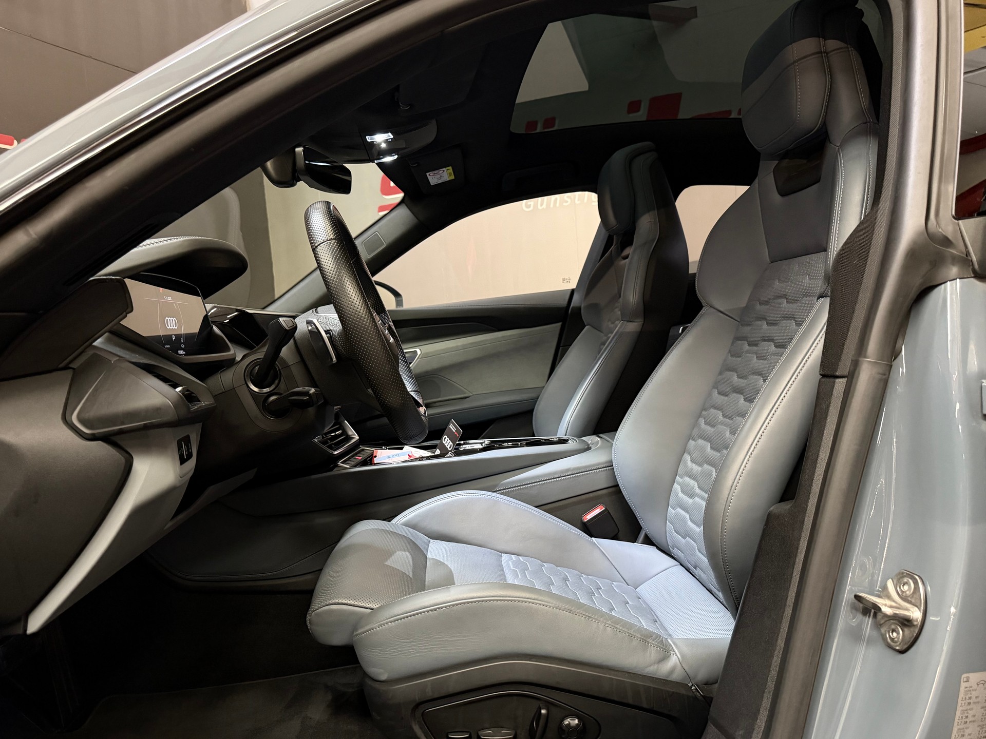 AUDI e-tron GT quattro-image-10