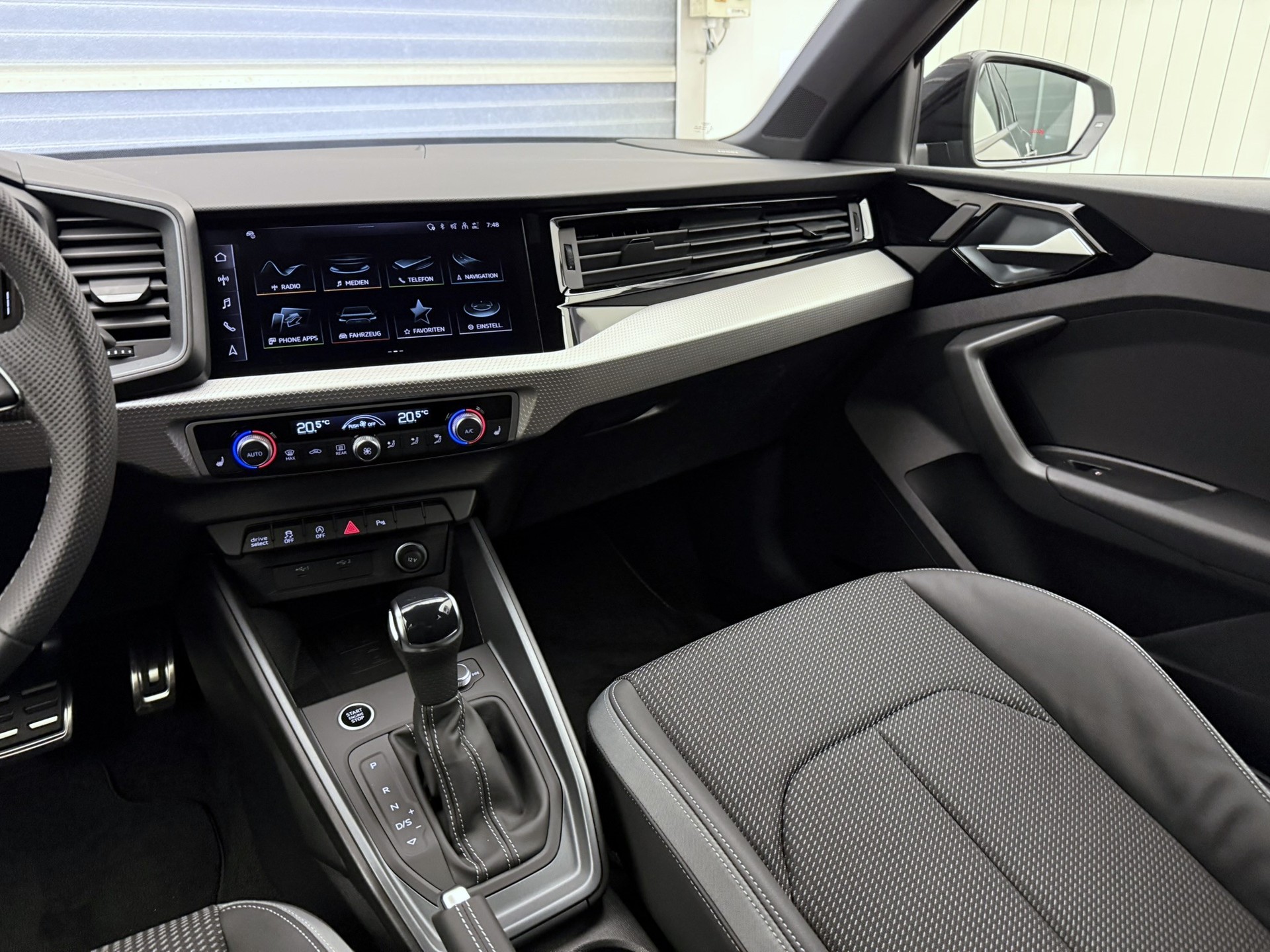 AUDI A1 Sportback 40 TFSI S Line S-tronic-image-14