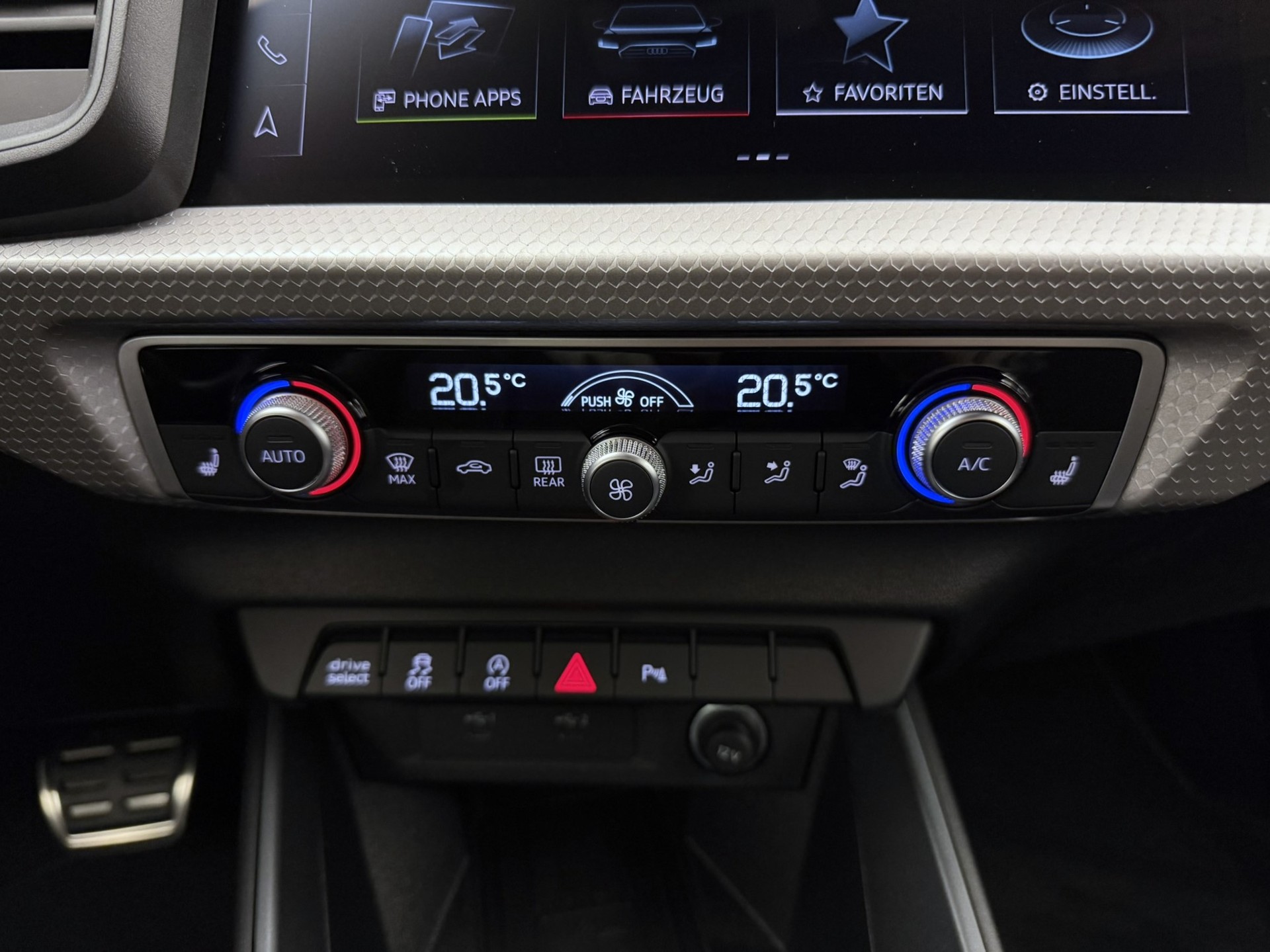 AUDI A1 Sportback 40 TFSI S Line S-tronic-image-11