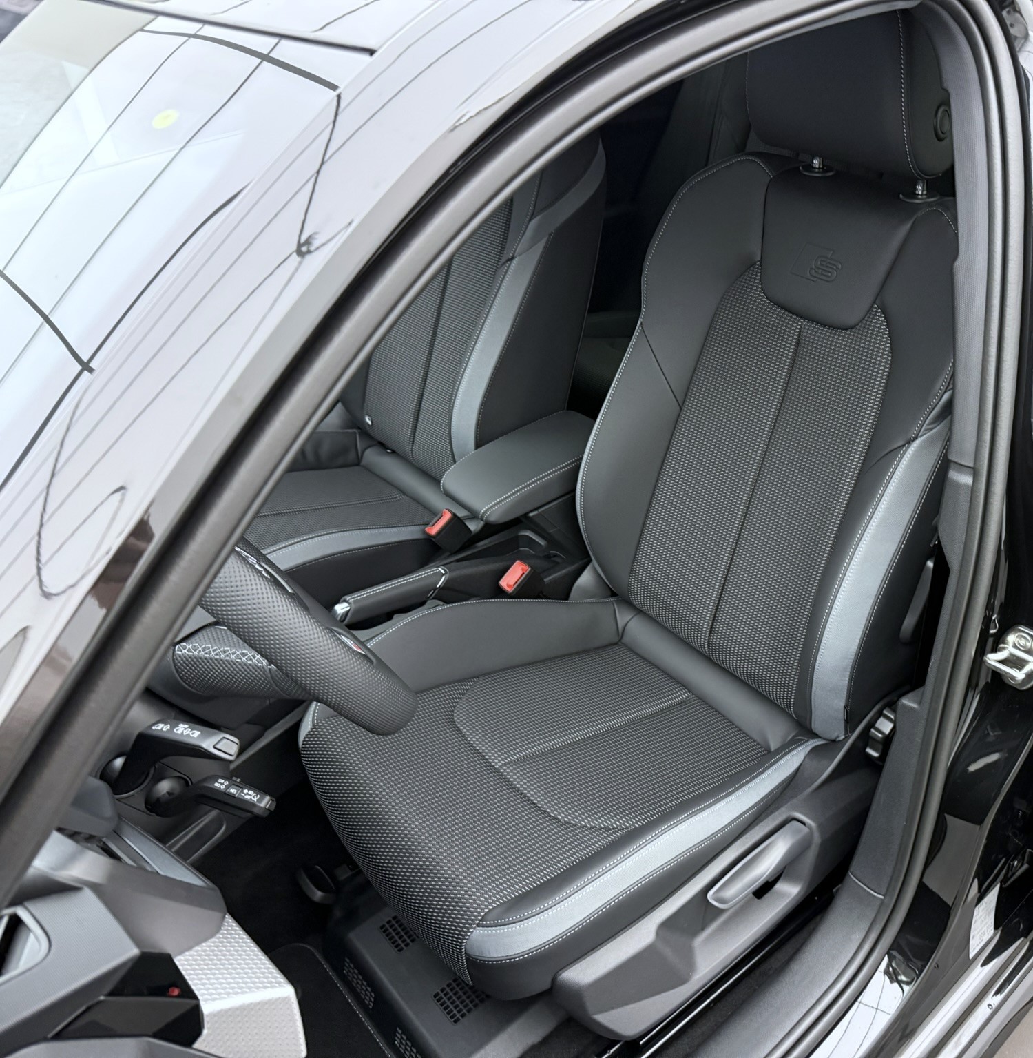 AUDI A1 Sportback 40 TFSI S Line S-tronic-image-4