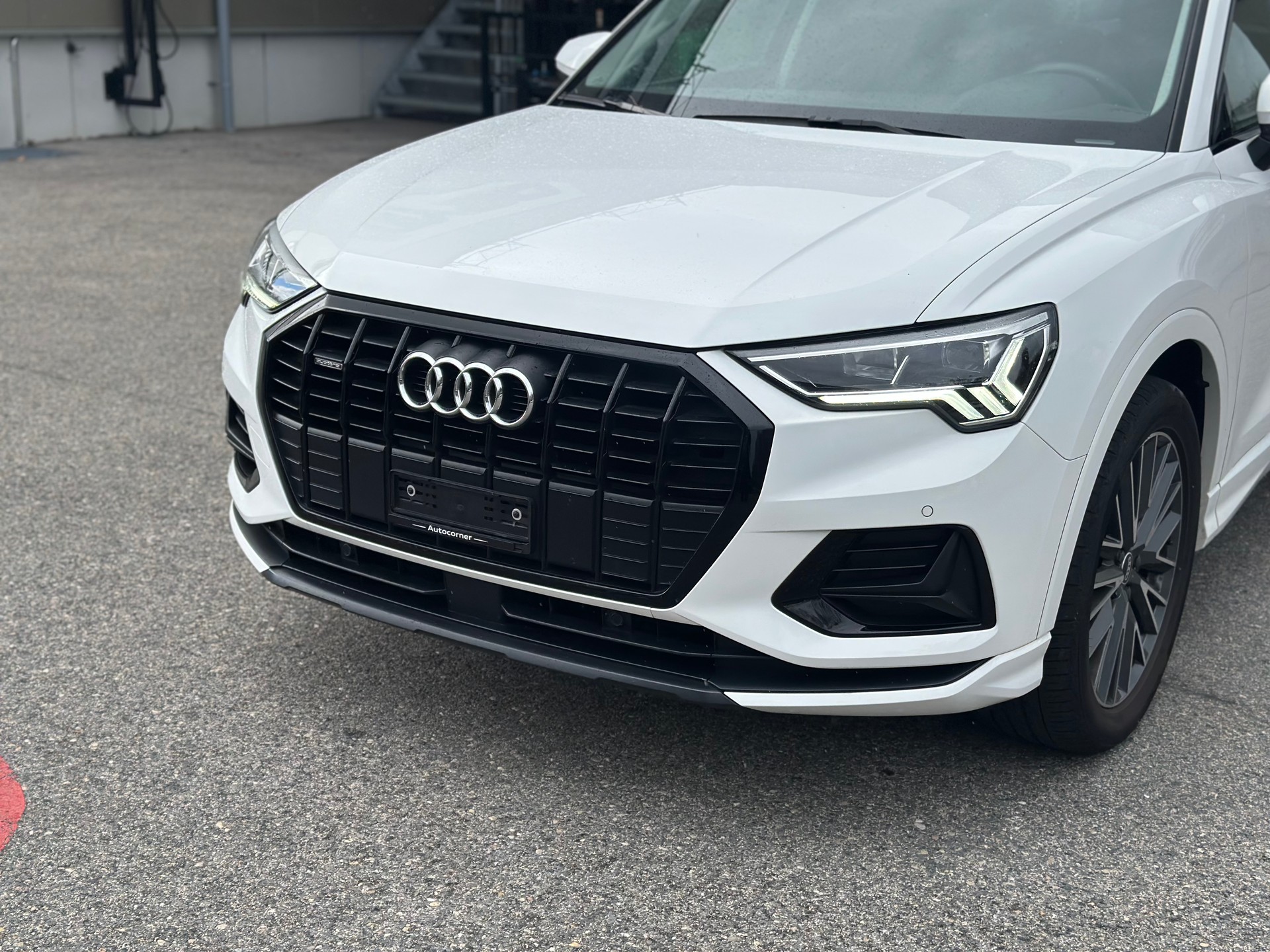 AUDI Q3 40 TFSI quattro S-tronic-image-2