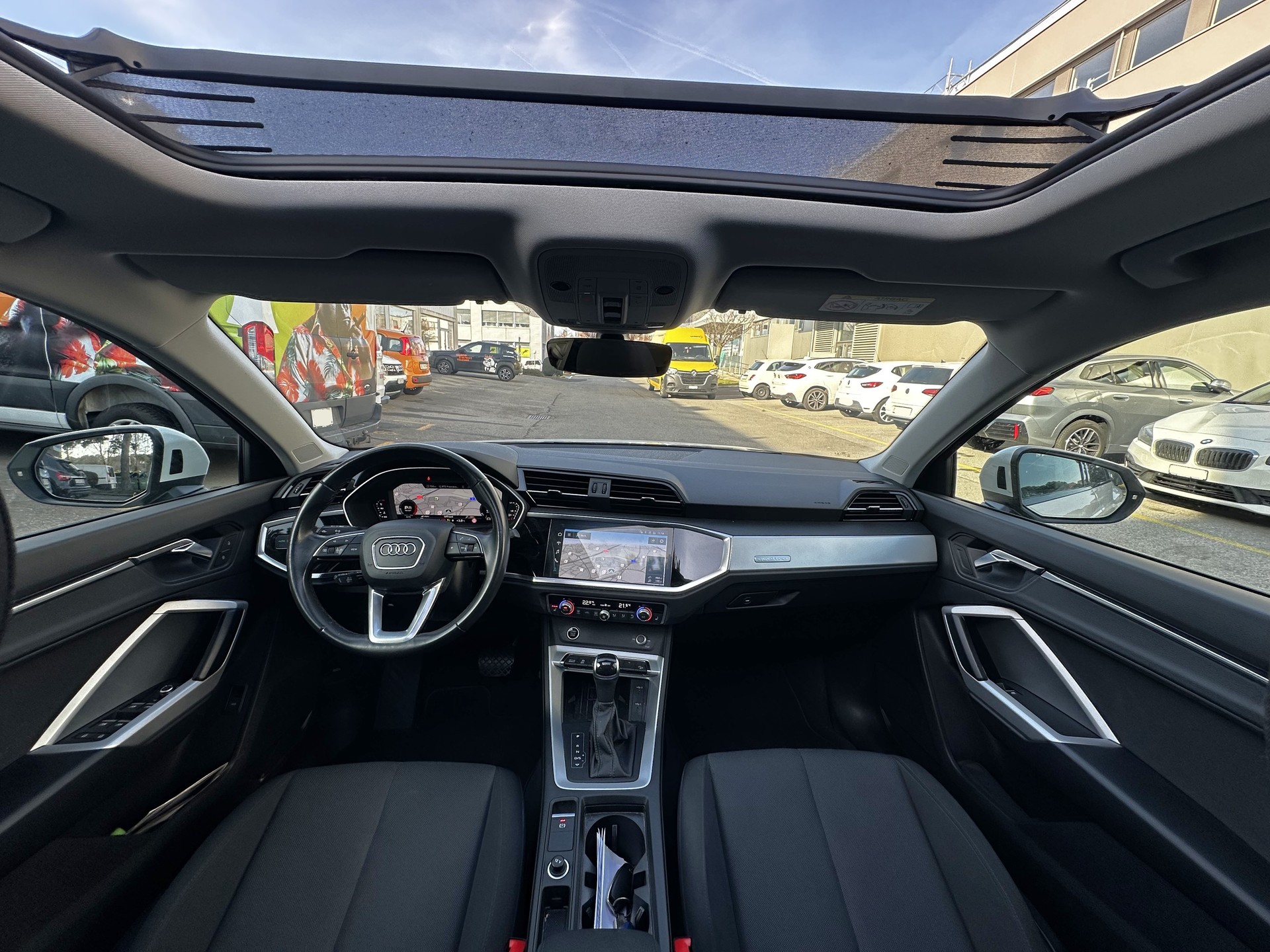AUDI Q3 40 TFSI quattro S-tronic-image-7