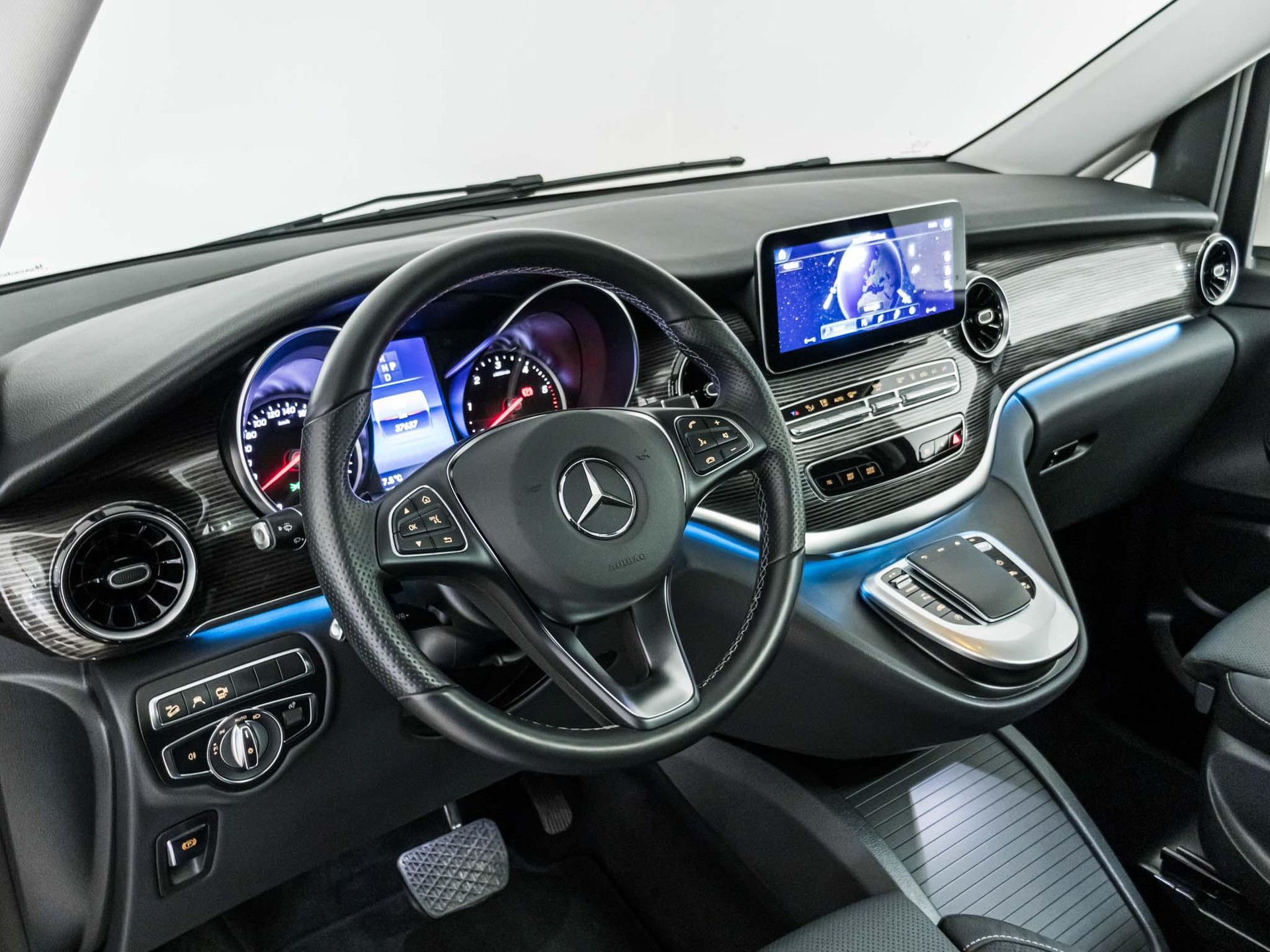 MERCEDES-BENZ V 250 d 4MATIC AVANTGARDE L-image-10