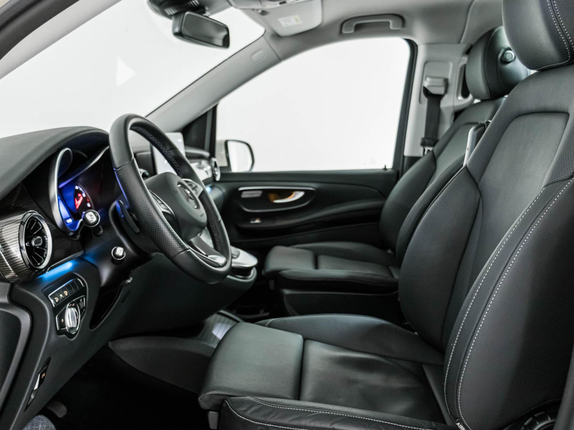 MERCEDES-BENZ V 250 d 4MATIC AVANTGARDE L-image-6