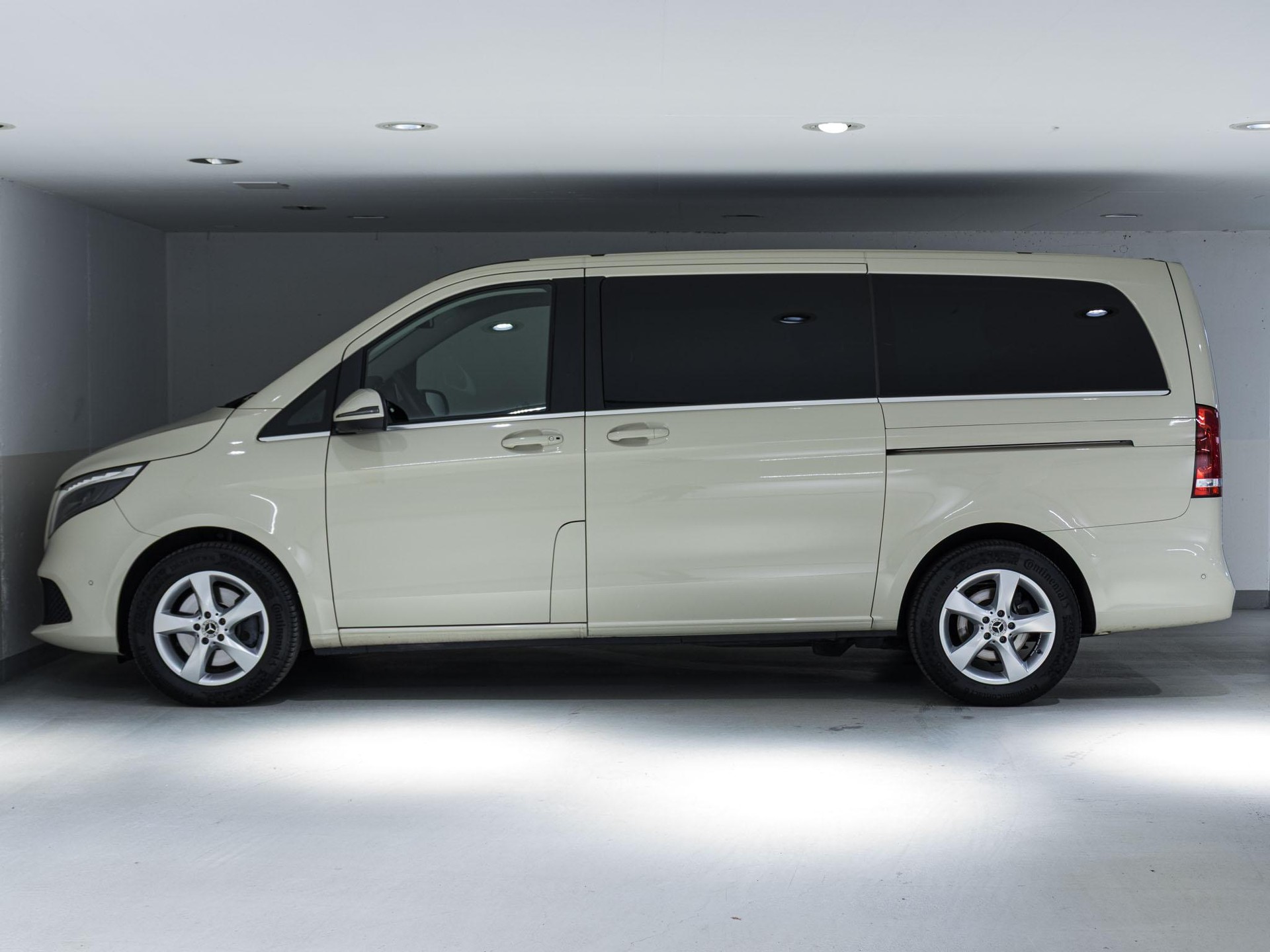 MERCEDES-BENZ V 250 d 4MATIC AVANTGARDE L-image-4