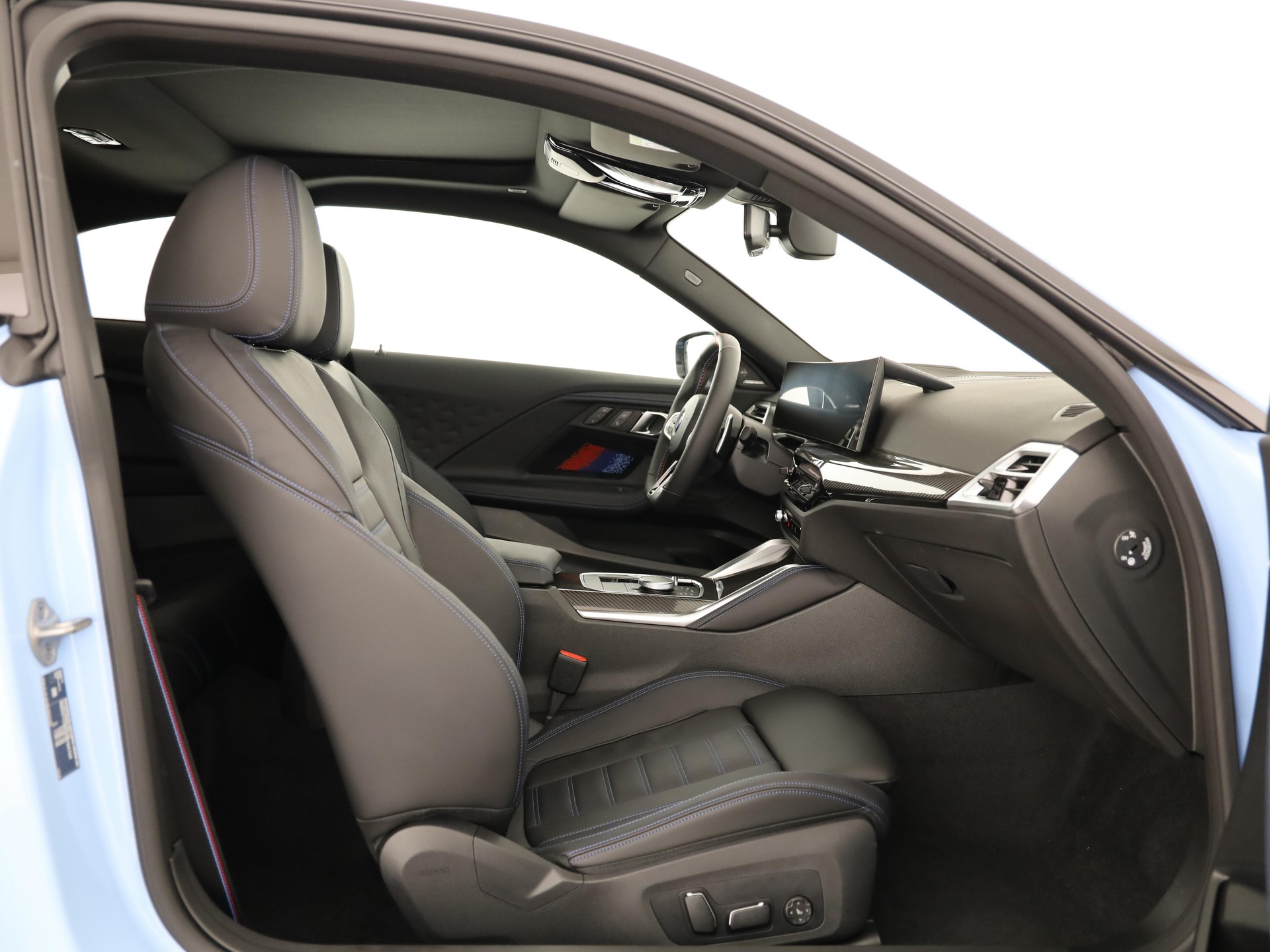 BMW M240i xDrive Coupé-image-11