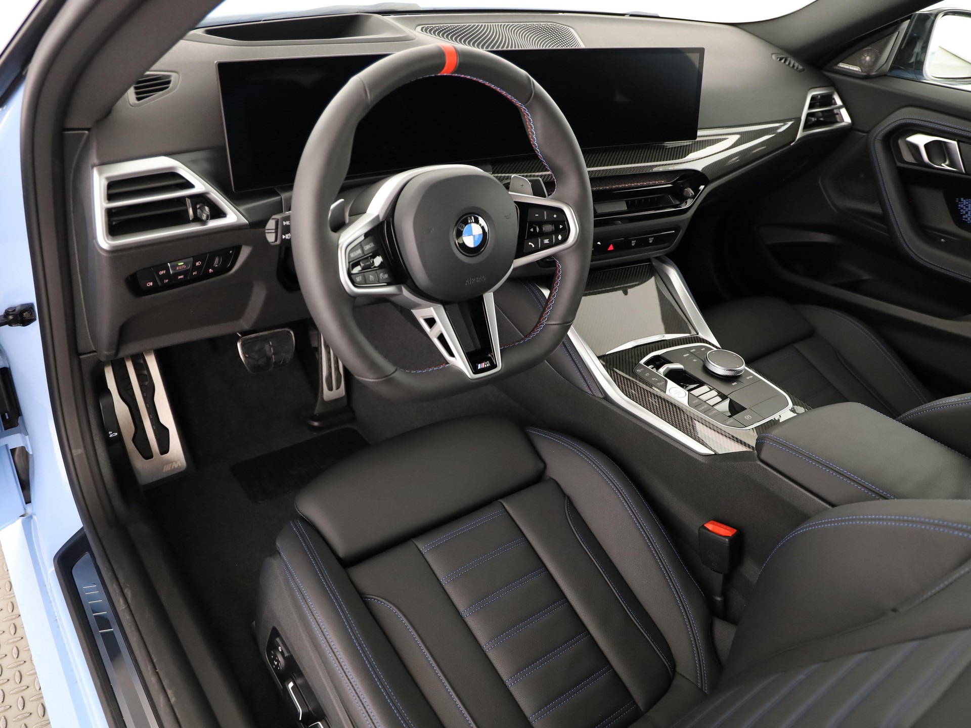 BMW M240i xDrive Coupé-image-9