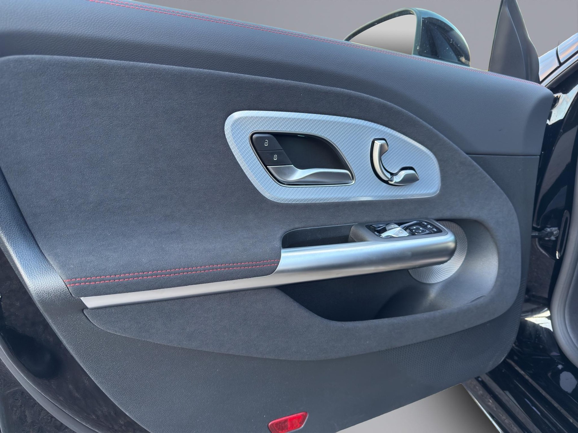 MERCEDES-BENZ CLA 250+ AMG Line-image-25