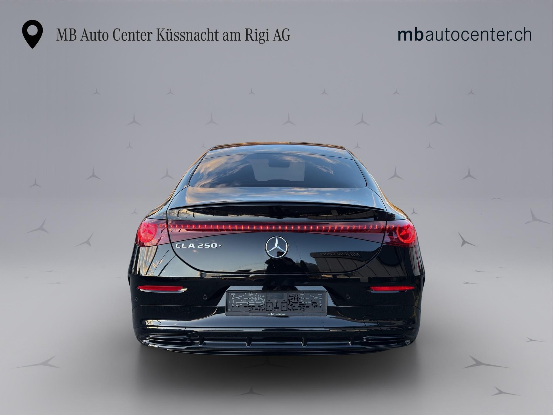 MERCEDES-BENZ CLA 250+ AMG Line-image-4