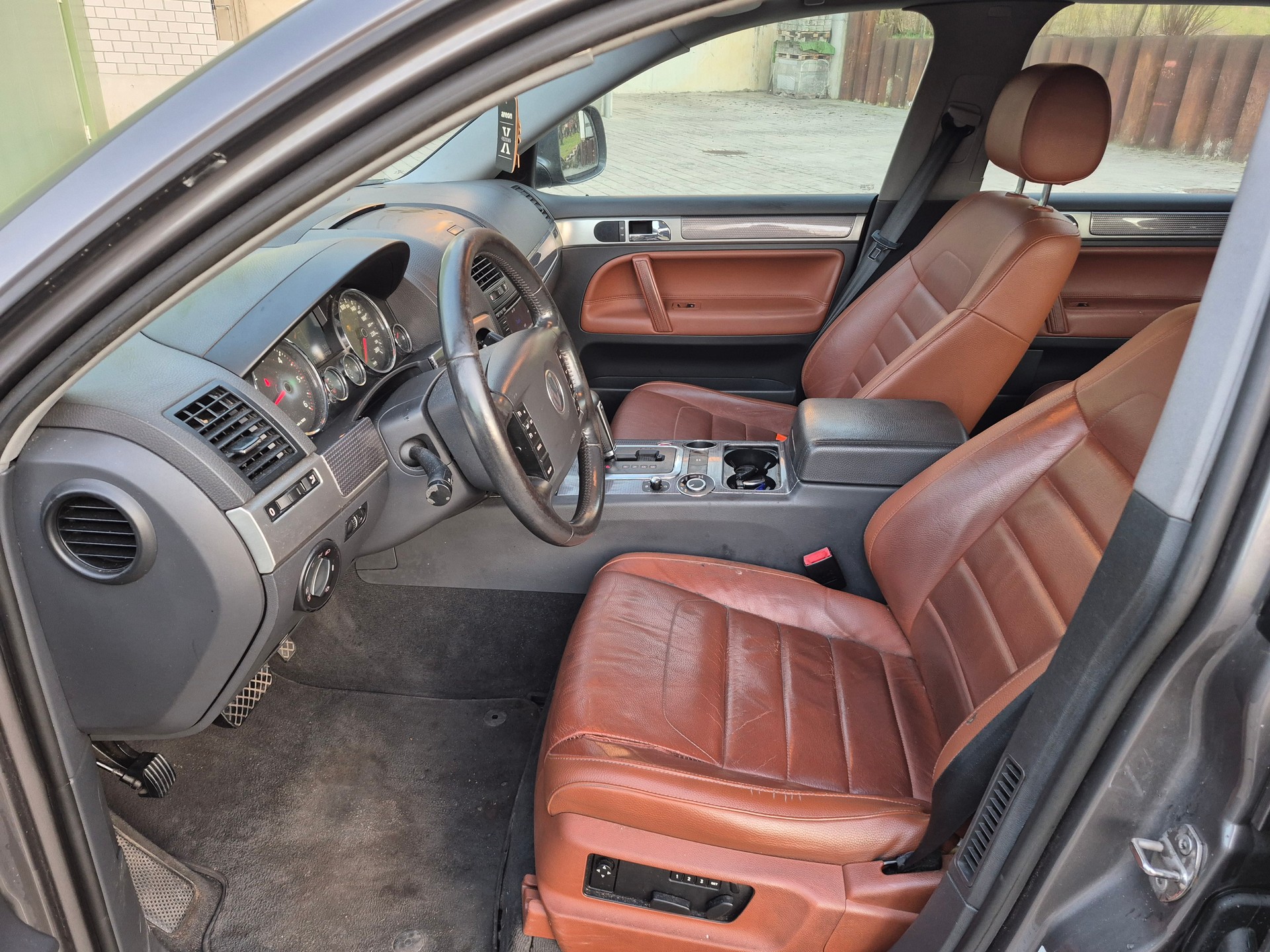 VW Touareg 3.0 TDI-image-8